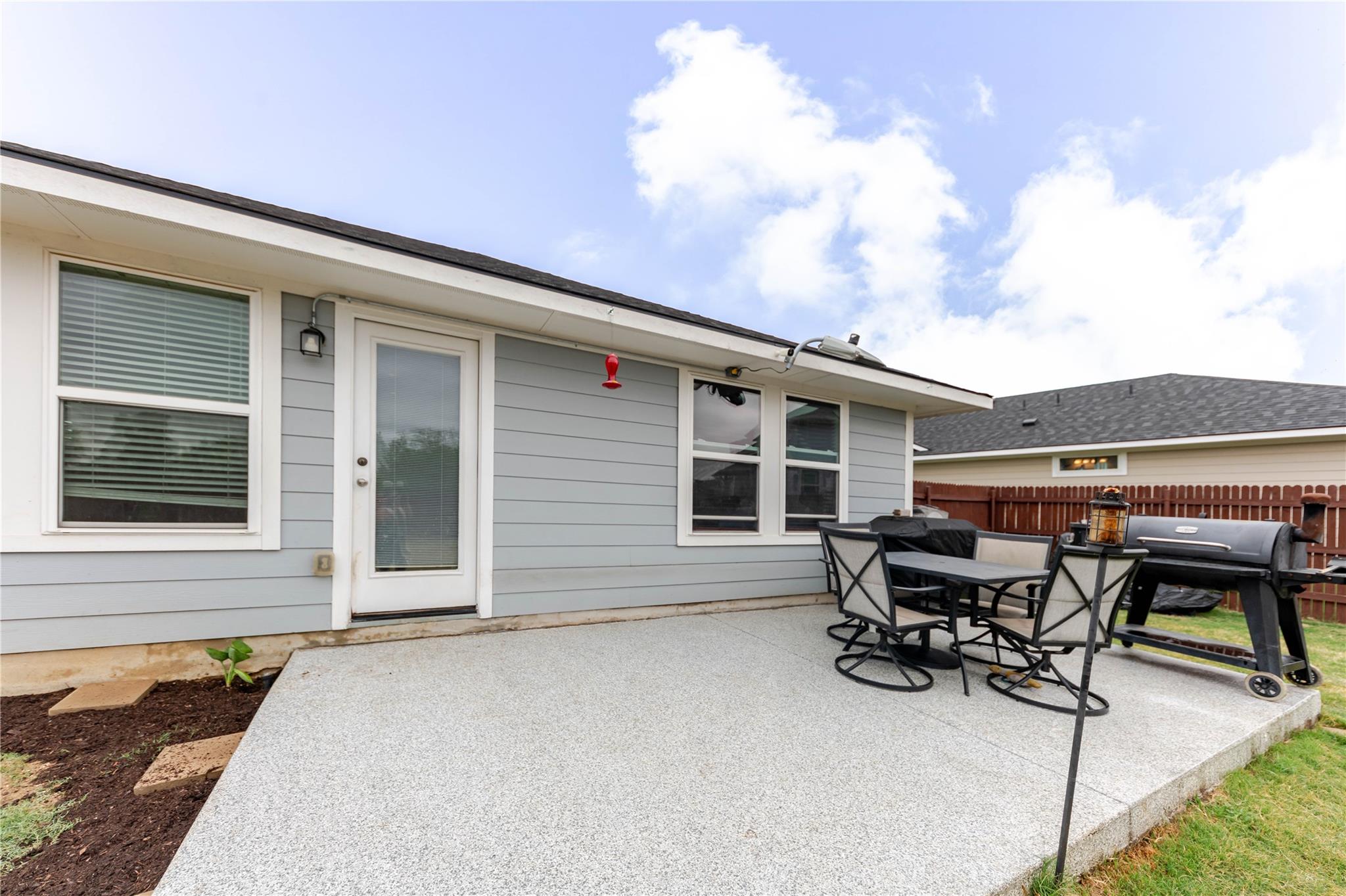 303 Schuyerville Dr, Elgin, TX 78621