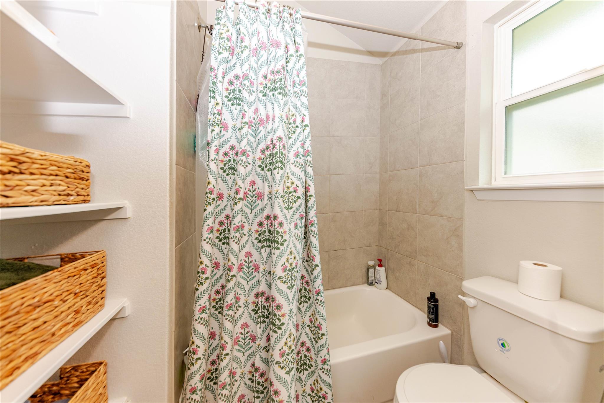 303 Schuyerville Dr, Elgin, TX 78621