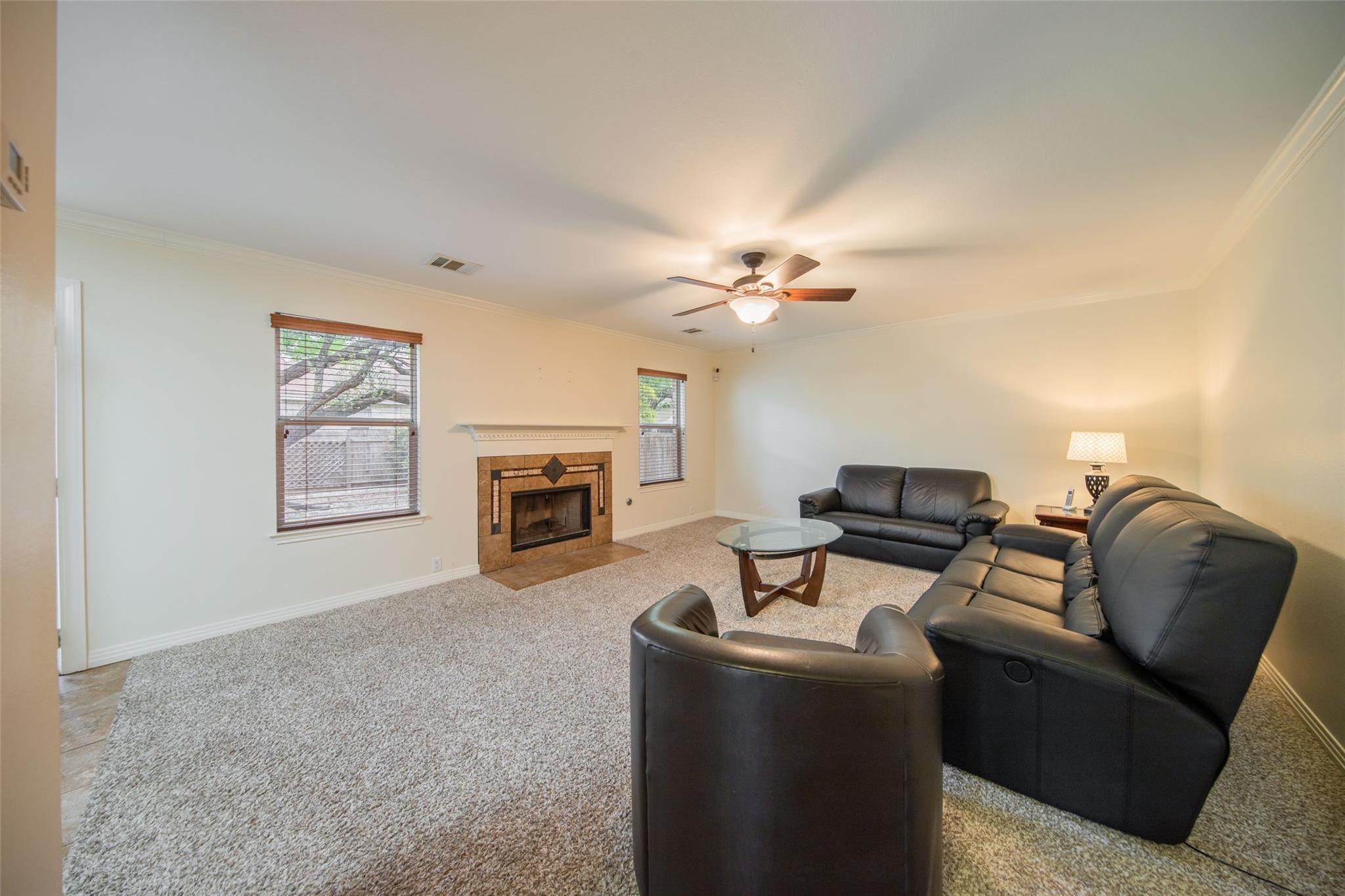 1111 Heritage Park Dr, Cedar Park, TX 78613