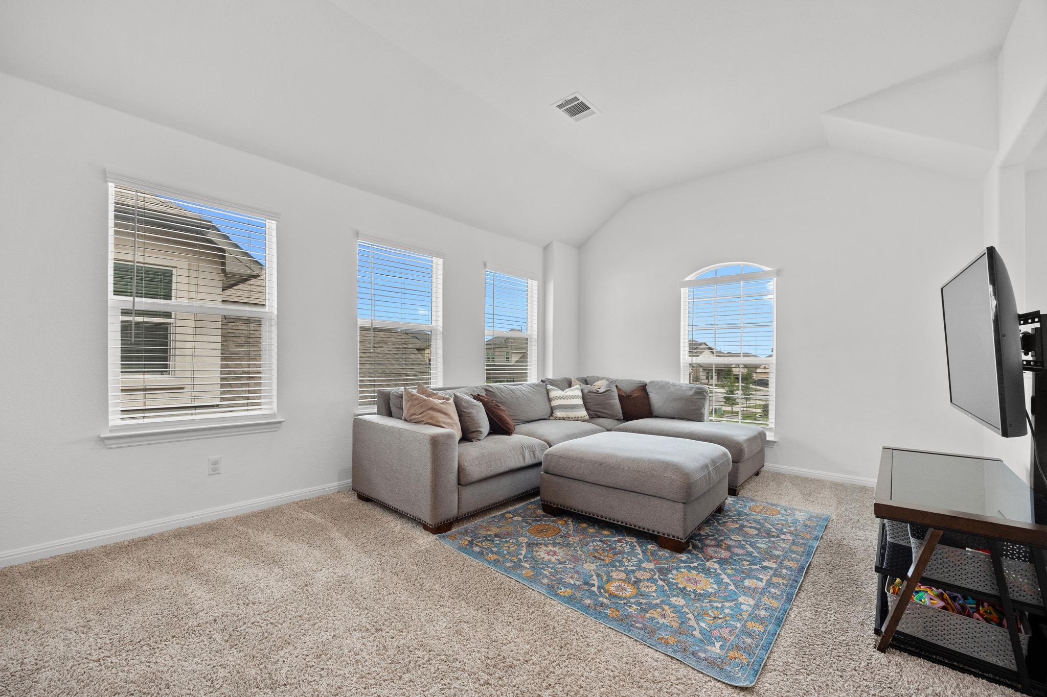 184 Lenera Dr, Liberty Hill, TX 78642