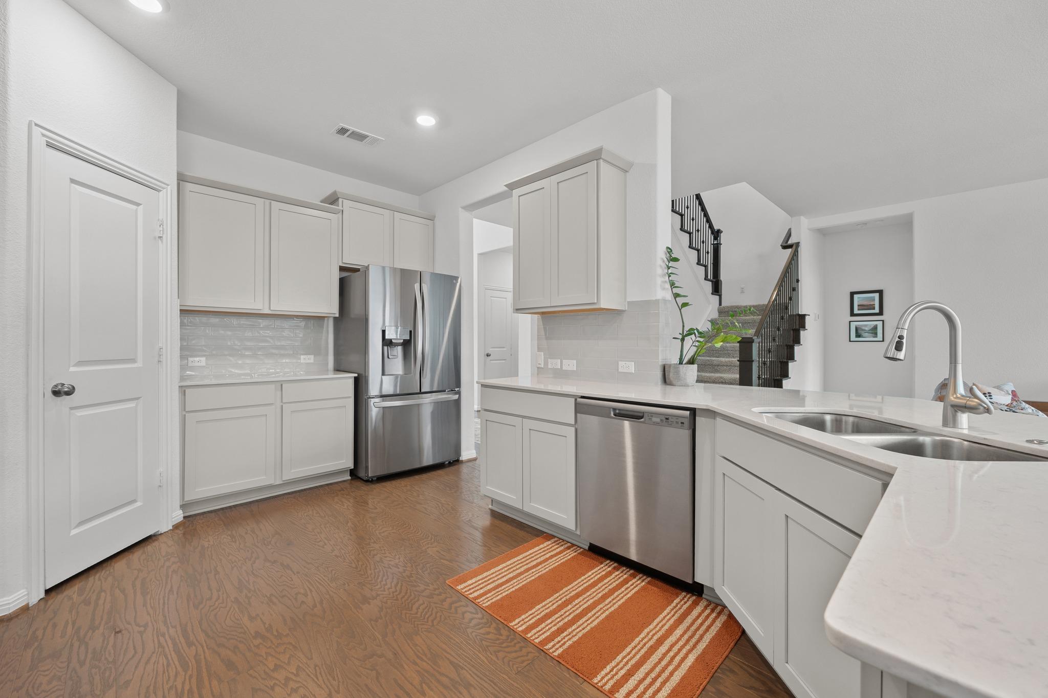 184 Lenera Dr, Liberty Hill, TX 78642