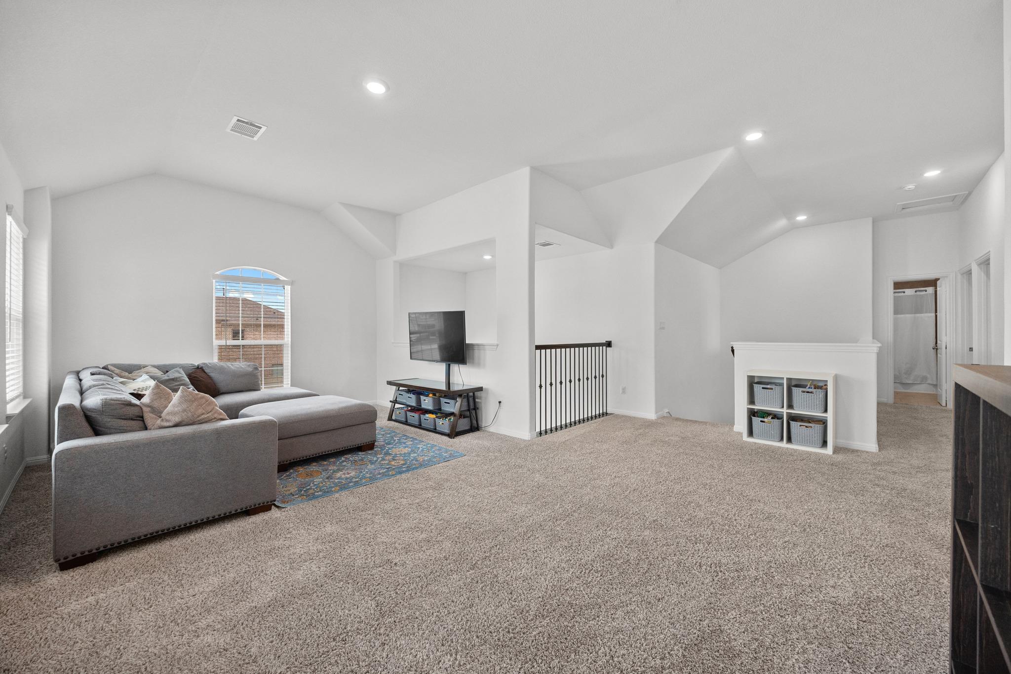 184 Lenera Dr, Liberty Hill, TX 78642