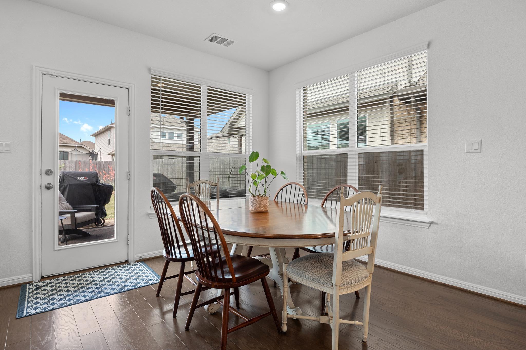 184 Lenera Dr, Liberty Hill, TX 78642