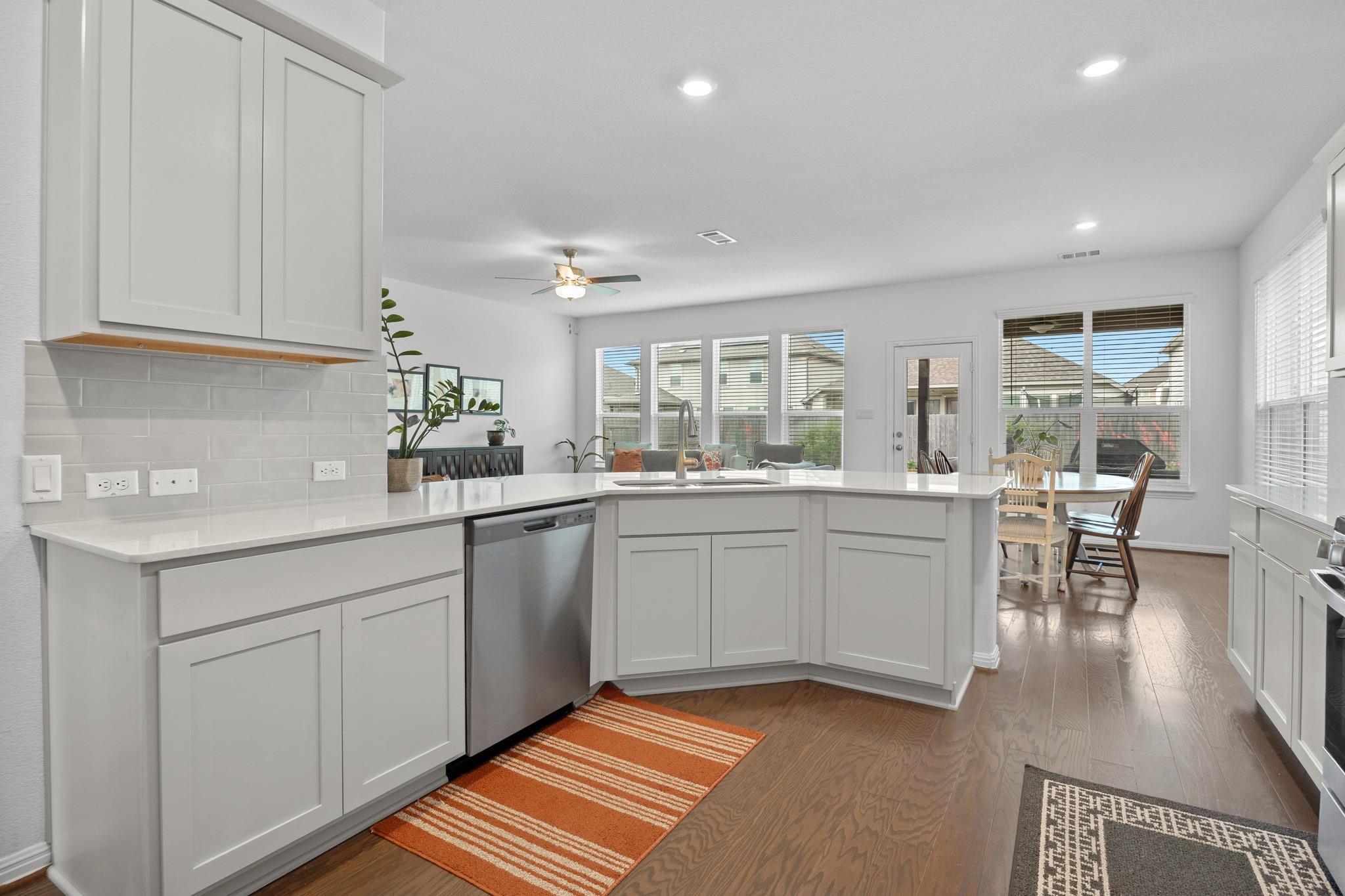 184 Lenera Dr, Liberty Hill, TX 78642