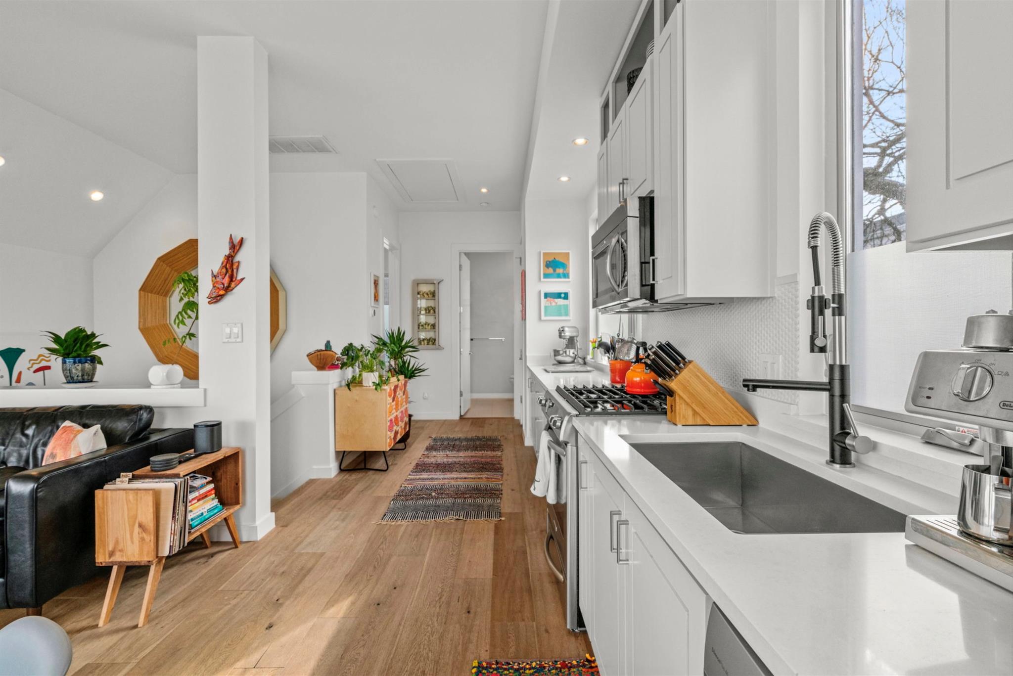 1608 Ravey St # B, Austin, TX 78704