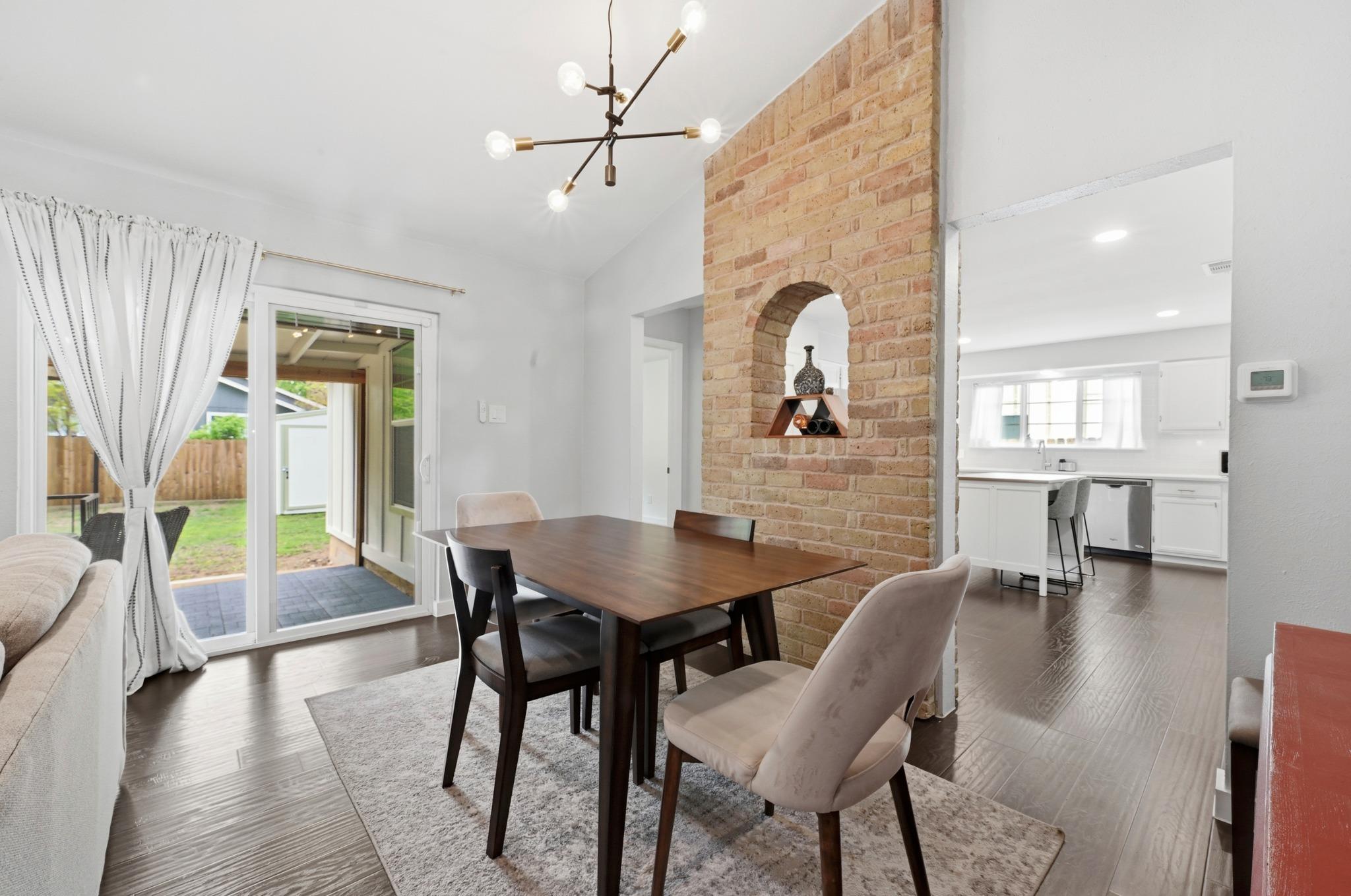 6307 Tara Dr, Austin, TX 78744