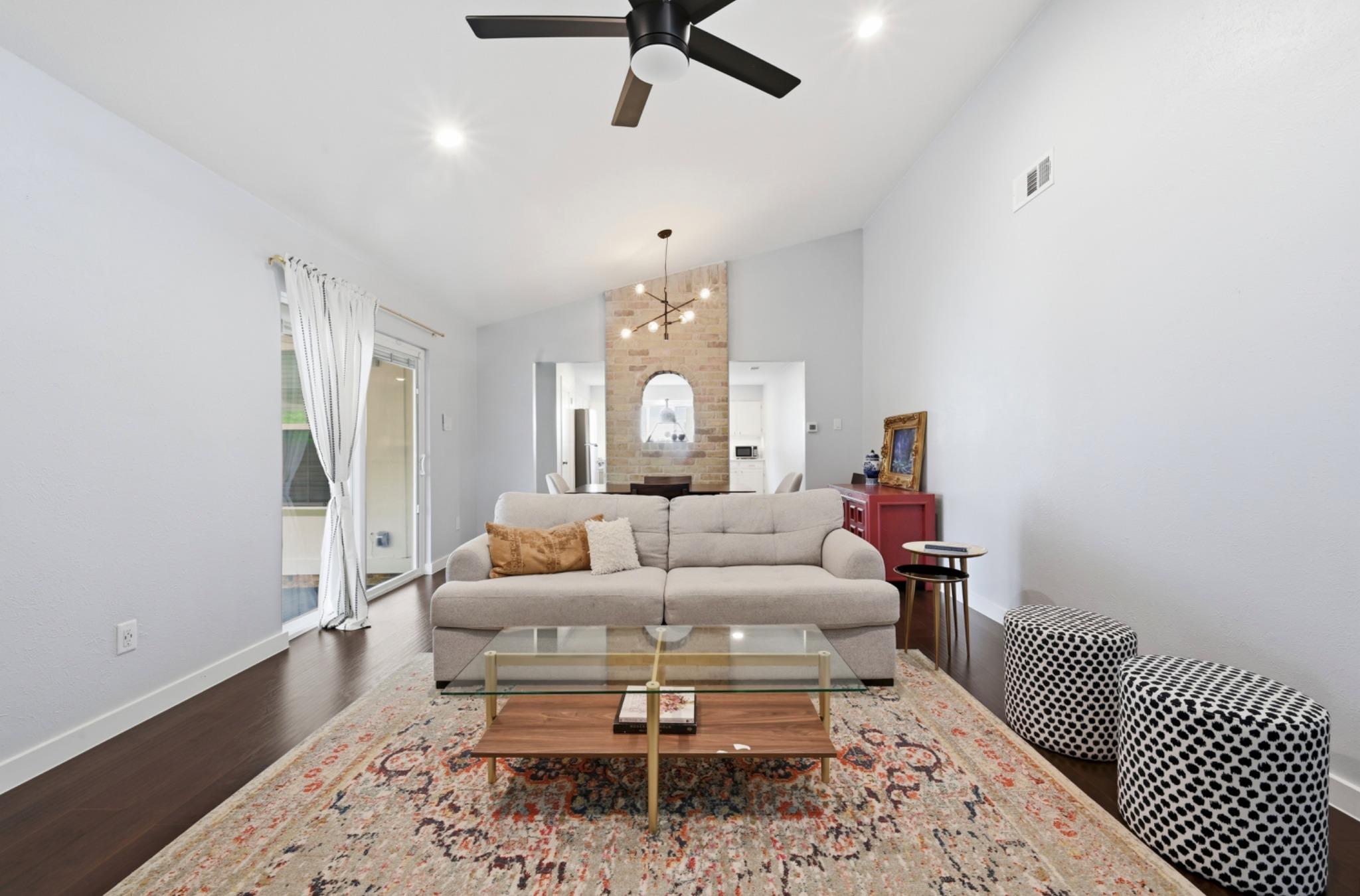 6307 Tara Dr, Austin, TX 78744