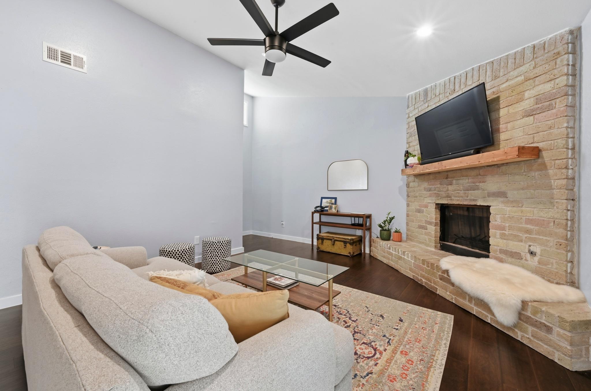 6307 Tara Dr, Austin, TX 78744