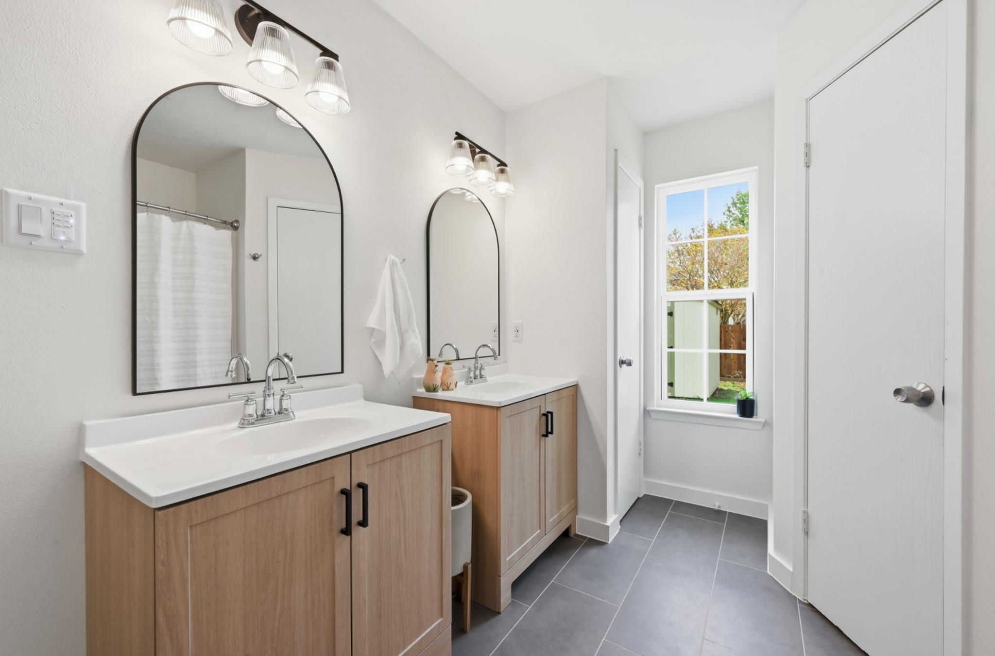 6307 Tara Dr, Austin, TX 78744