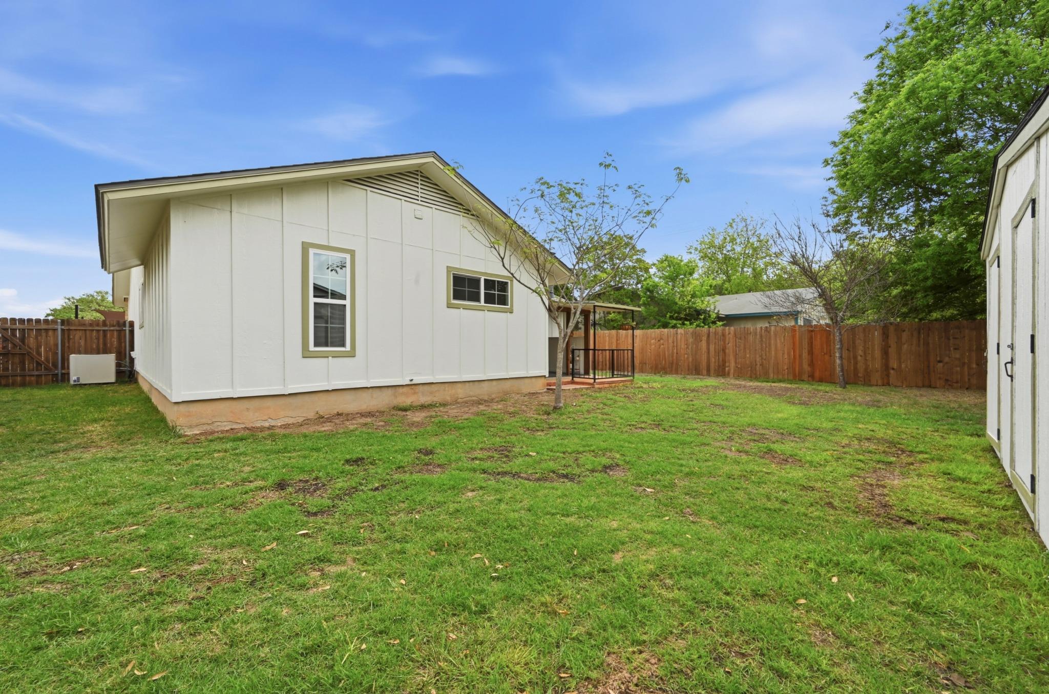 6307 Tara Dr, Austin, TX 78744