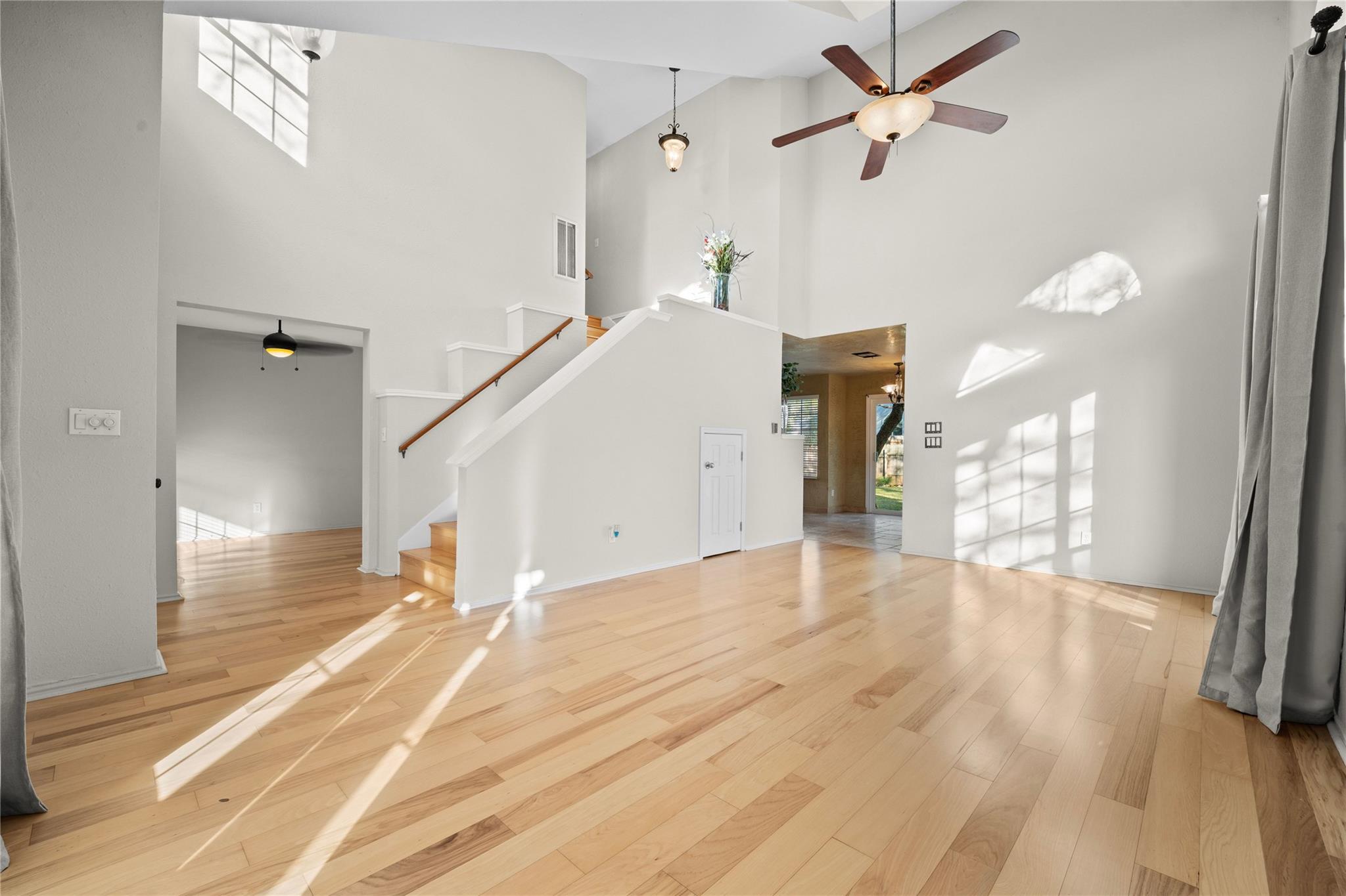 11021 Whiskey River Dr, Austin, TX 78748