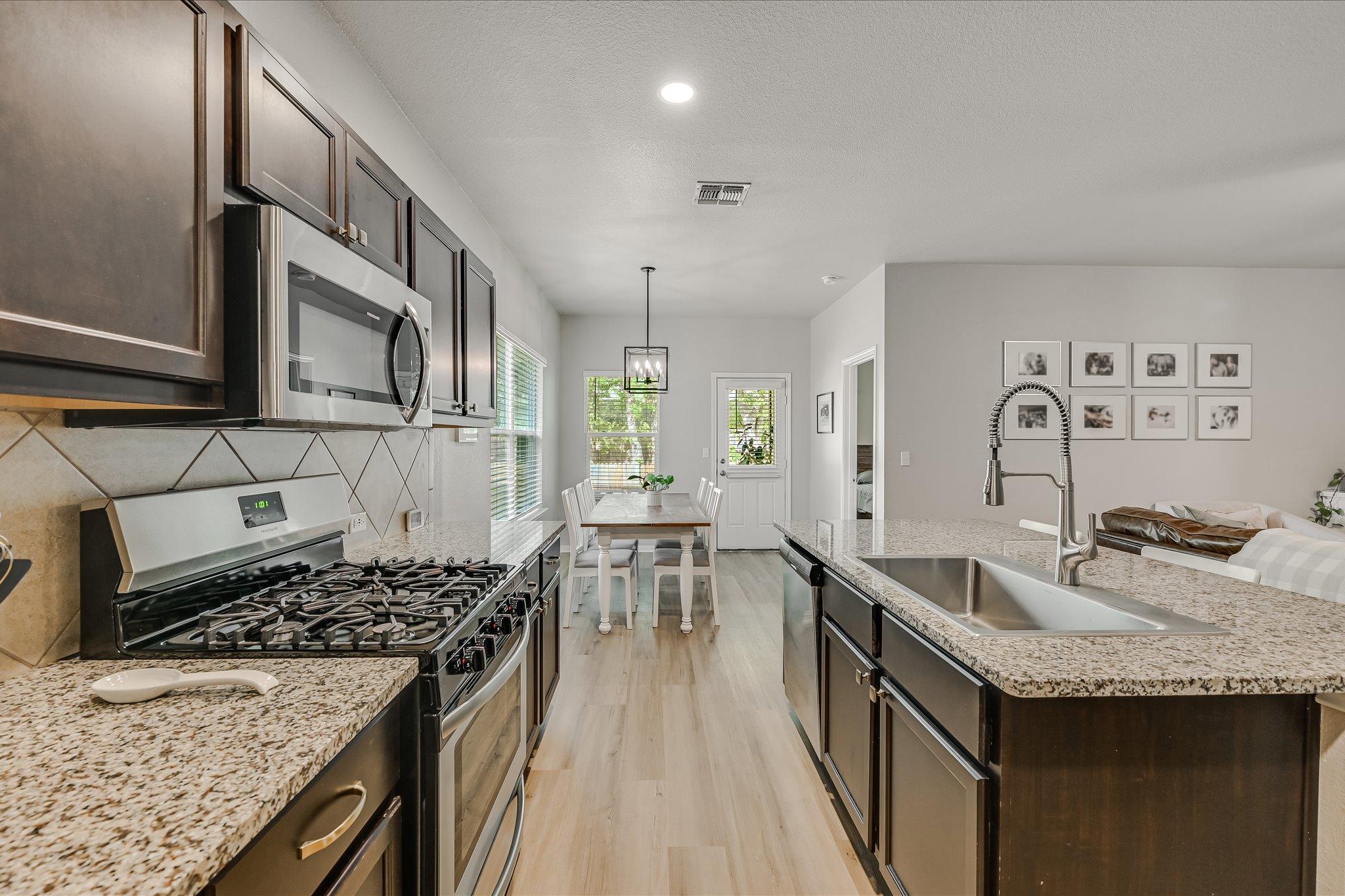 115 Cibolo Creek Dr, Kyle, TX 78640