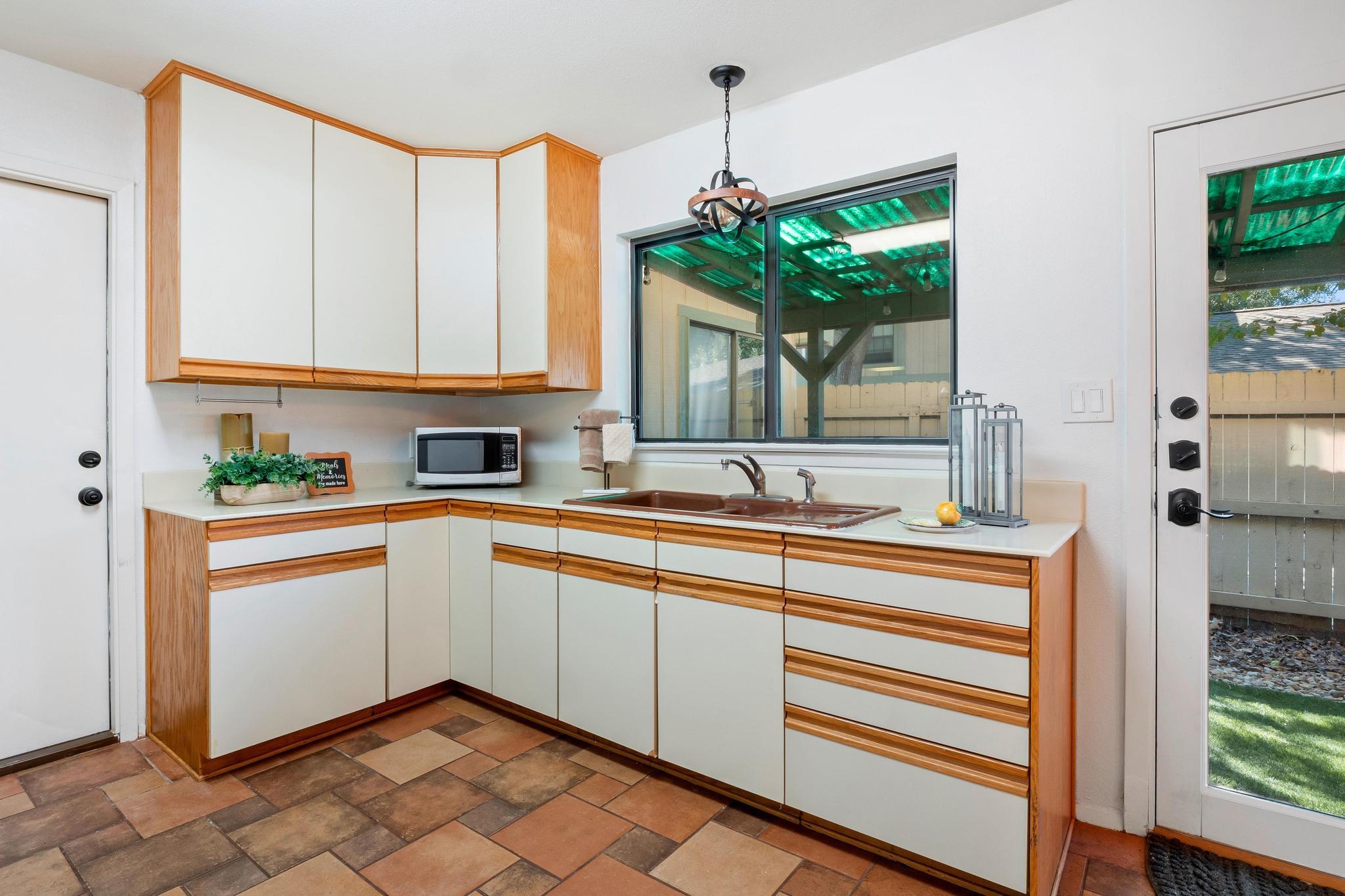 9504 Quail Village Ln, Austin, TX 78758