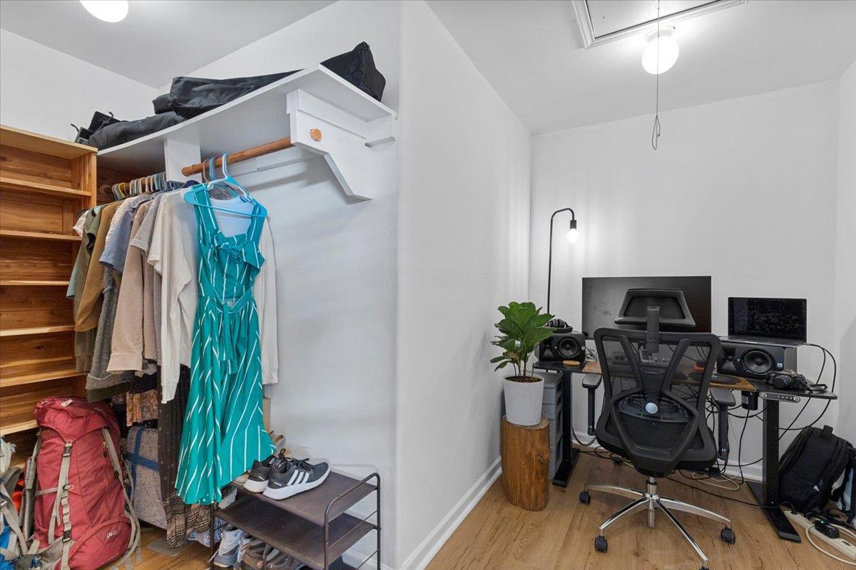 120 Lake Point Way, Bastrop, TX 78602