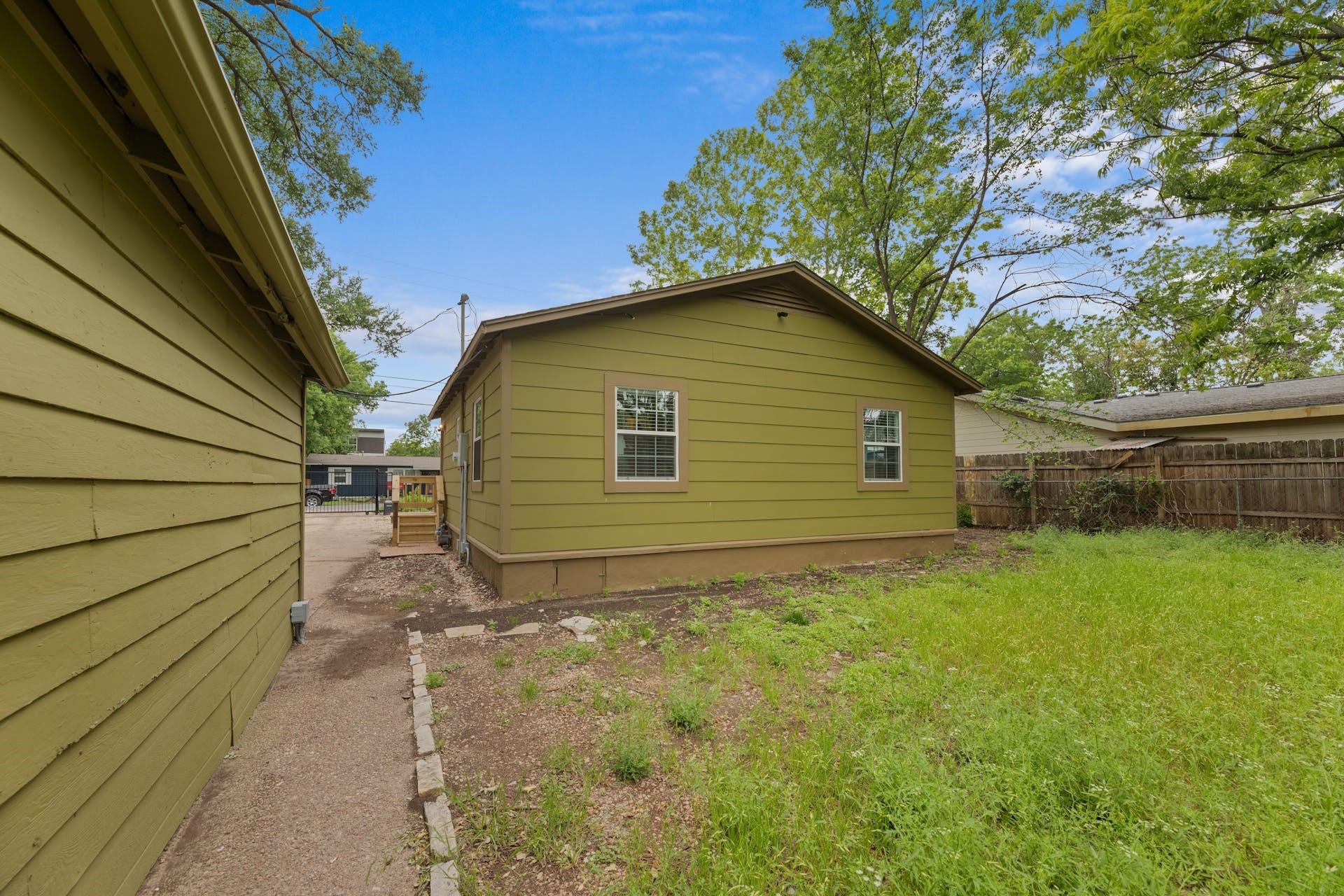 404 Middle Ln, Austin, TX 78753