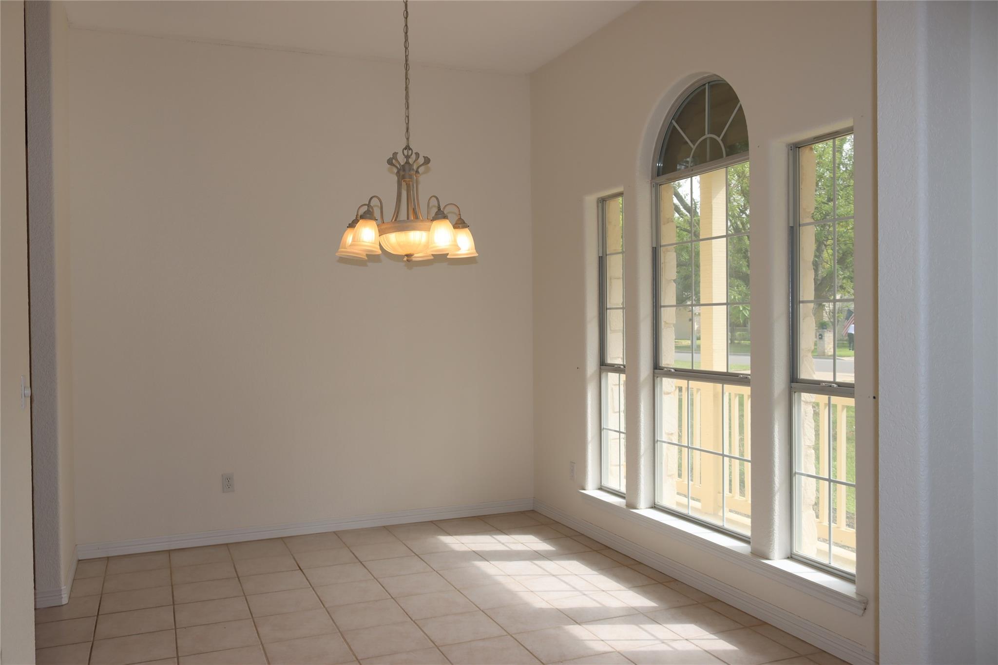 3013 Parker Dr, Georgetown, TX 78628