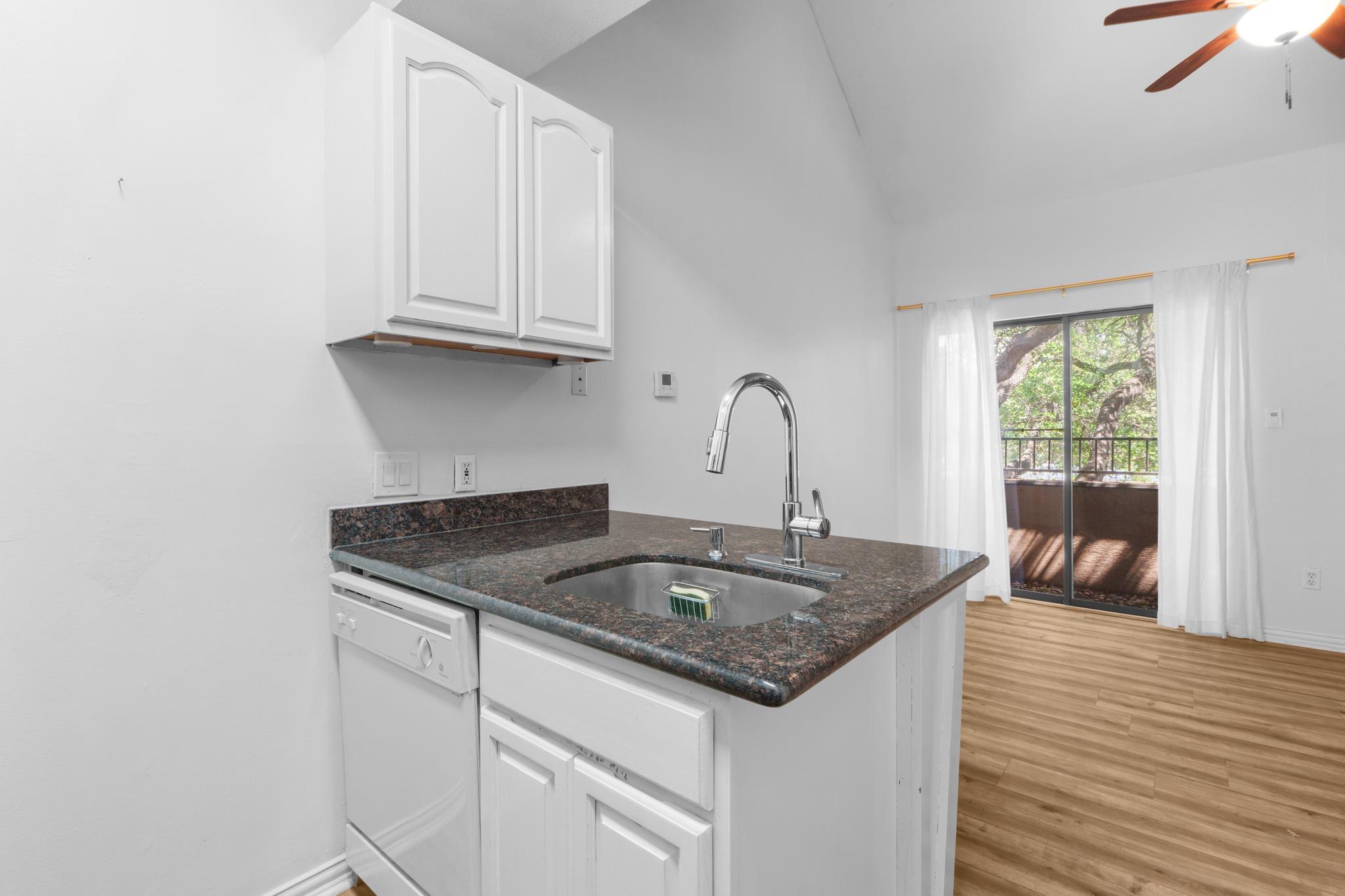 2714 Nueces St # 206, Austin, TX 78705