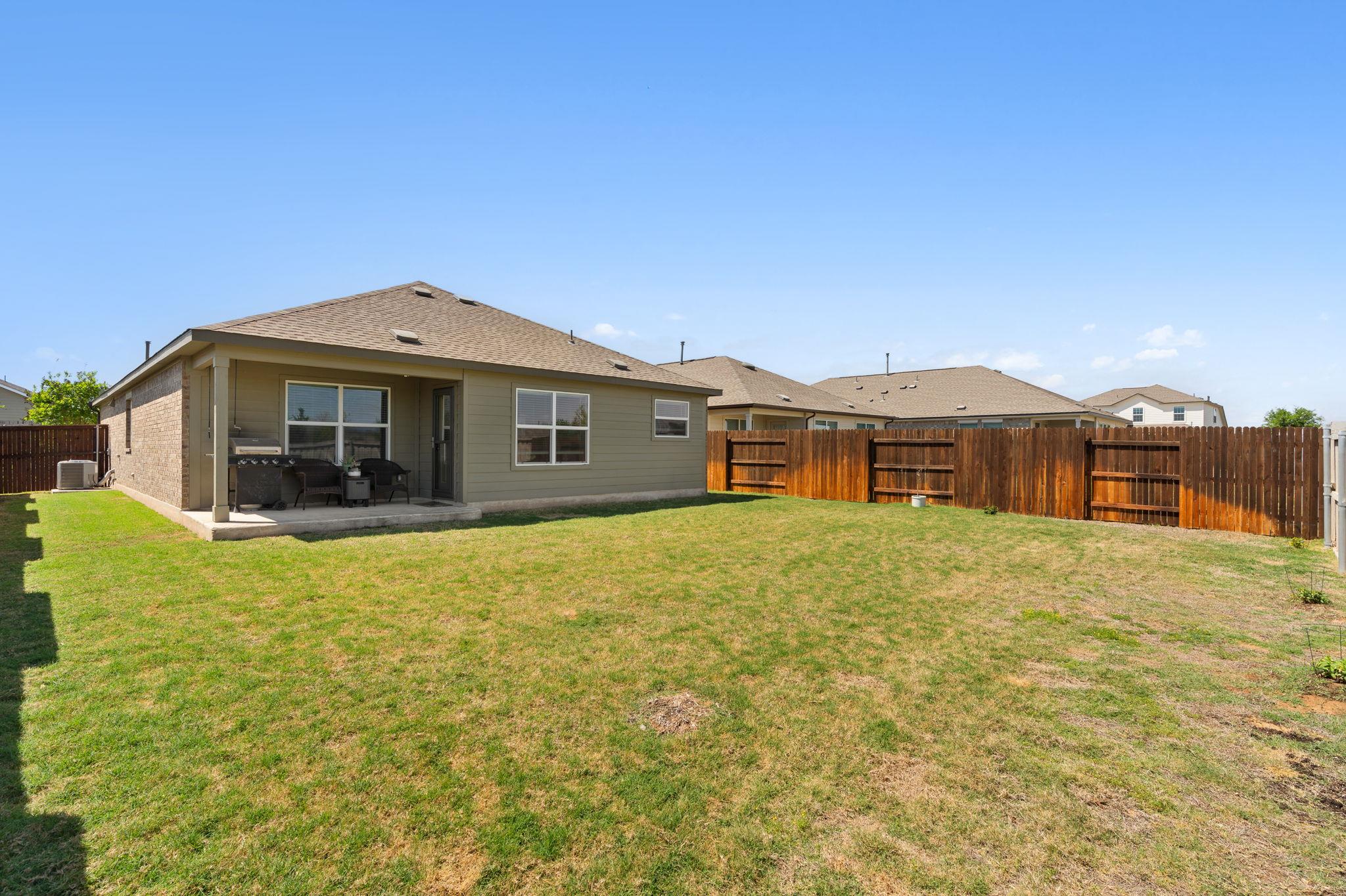 142 Esparza Dr, Bastrop, TX 78602