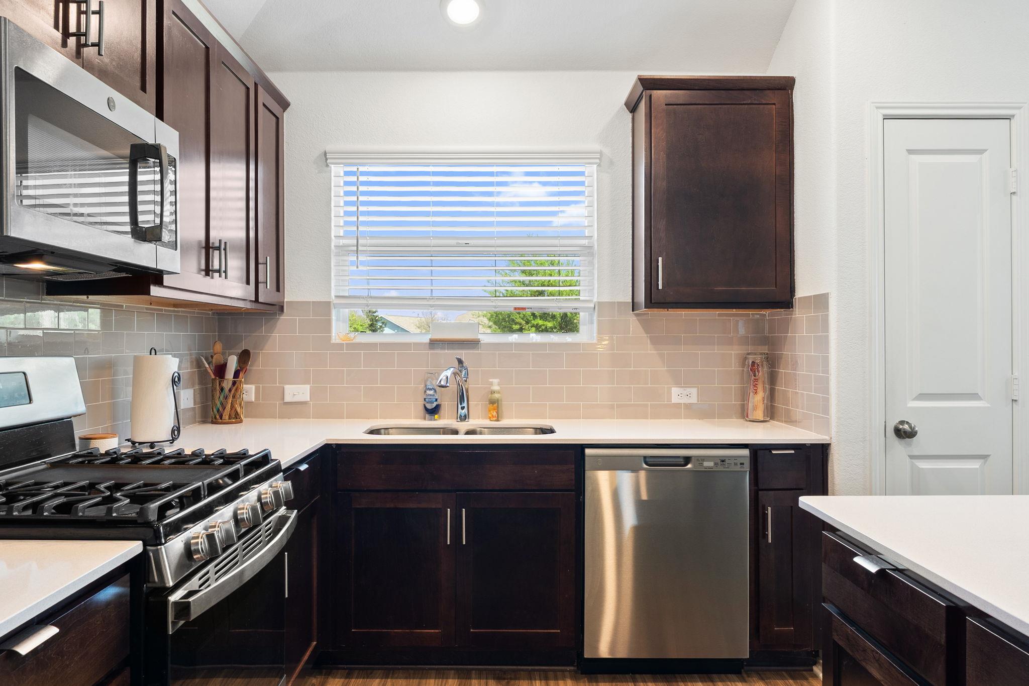 142 Esparza Dr, Bastrop, TX 78602