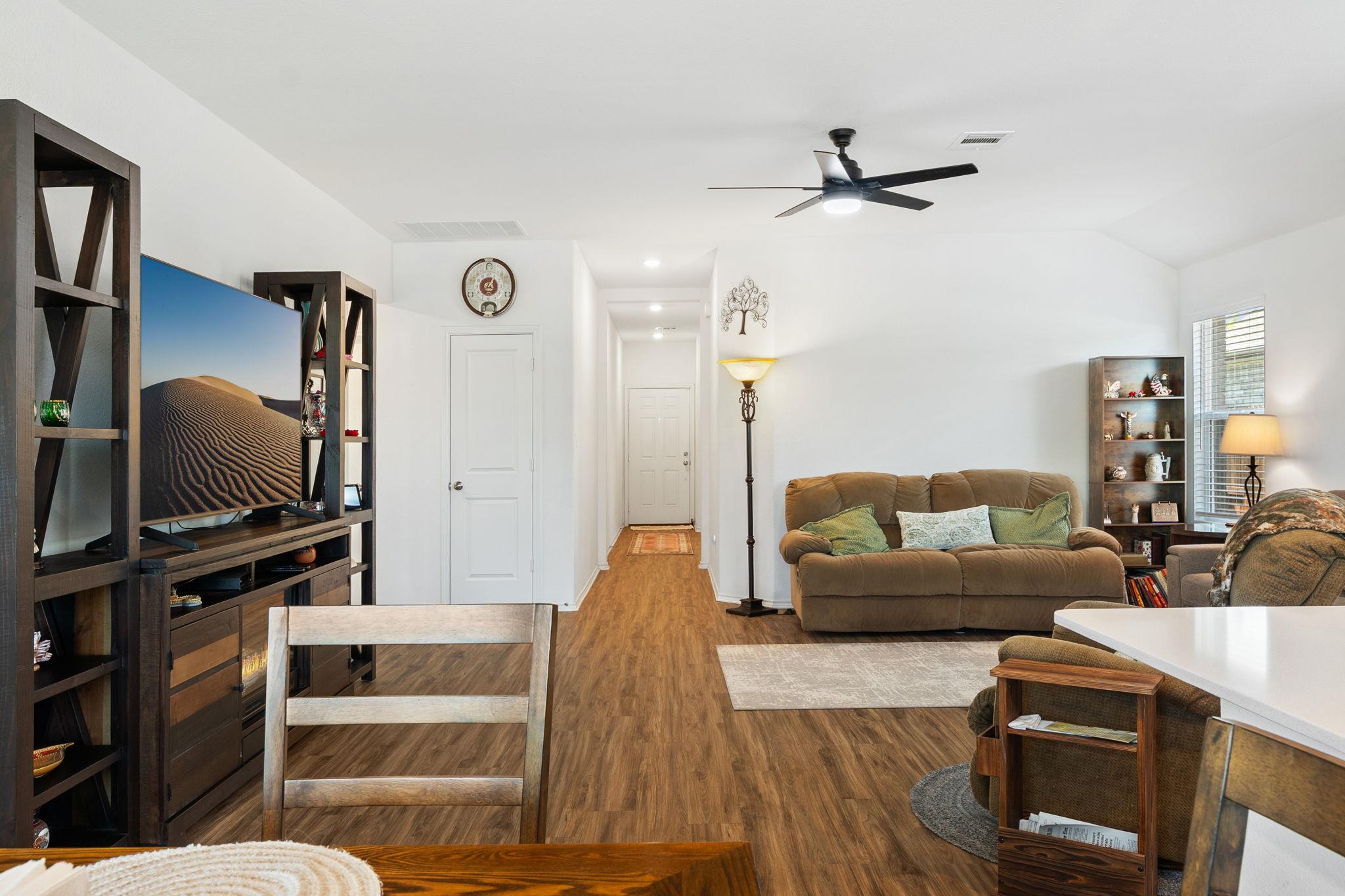 142 Esparza Dr, Bastrop, TX 78602