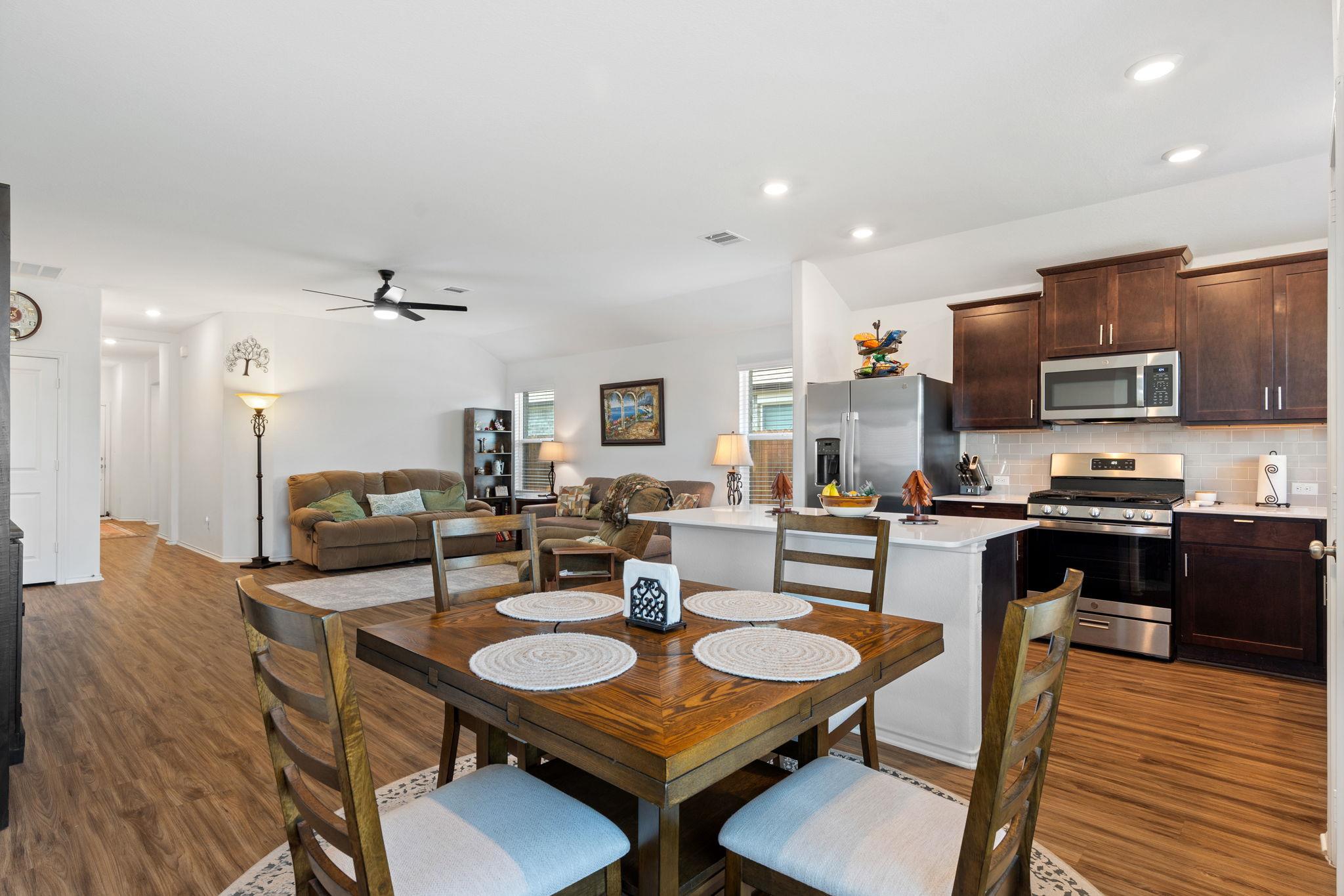 142 Esparza Dr, Bastrop, TX 78602