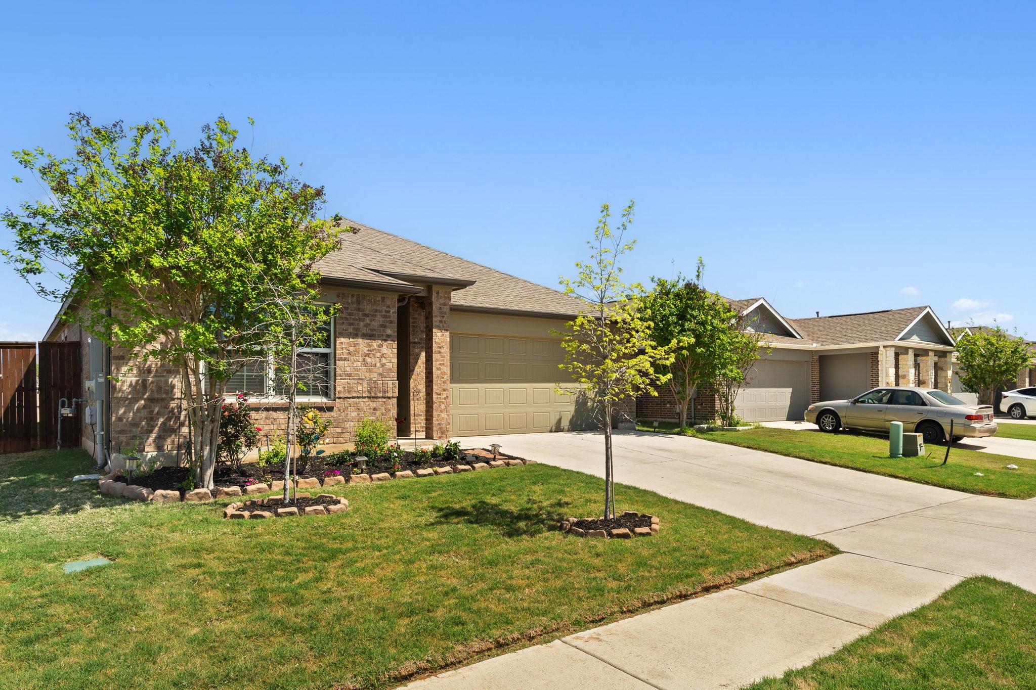 142 Esparza Dr, Bastrop, TX 78602