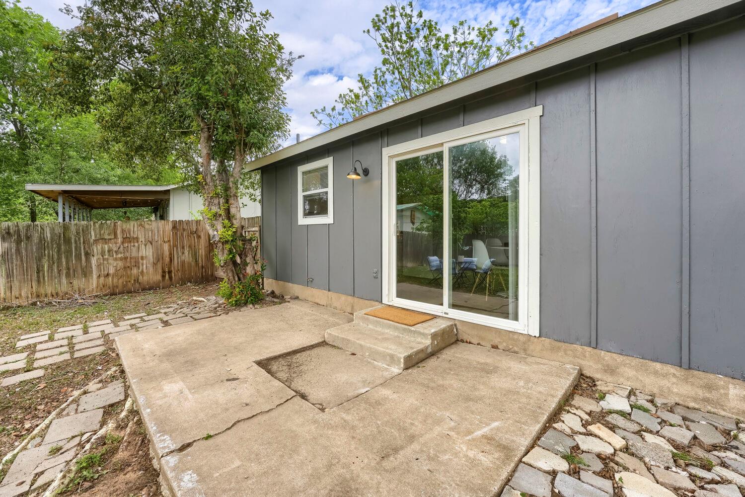 2301 Dove Springs Dr, Austin, TX 78744