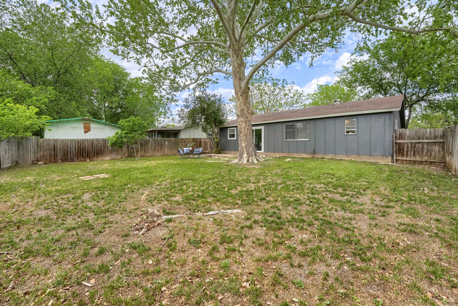 2301 Dove Springs Dr, Austin, TX 78744