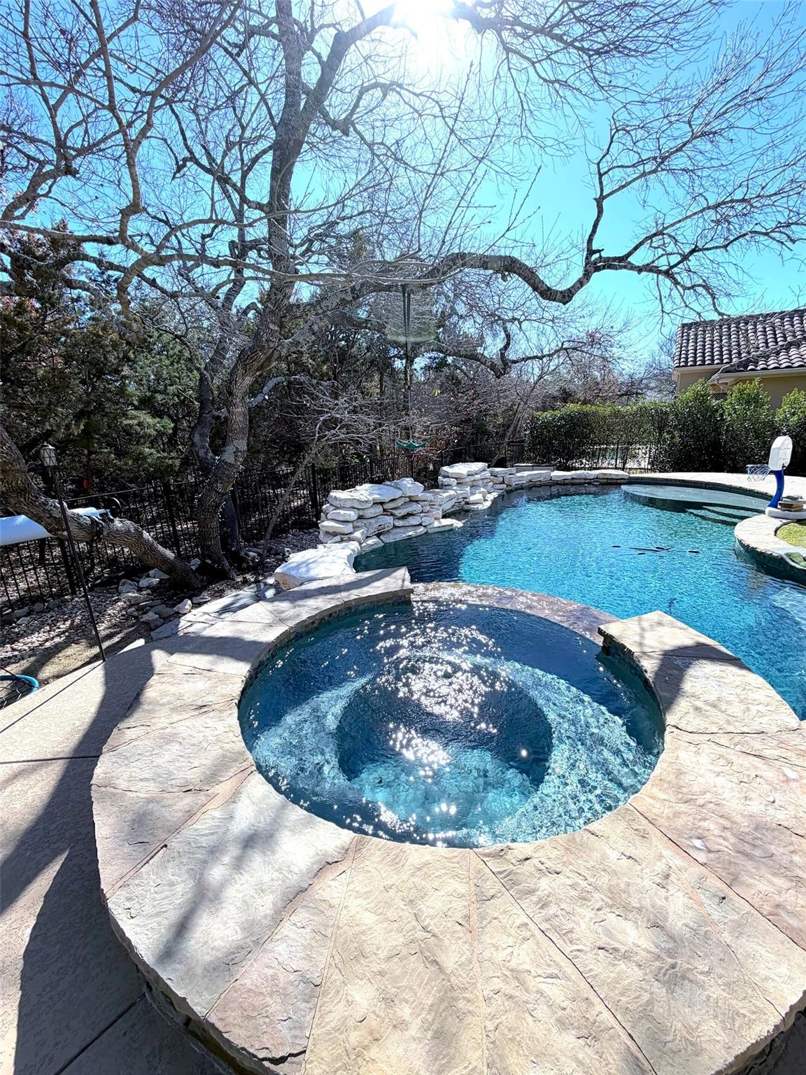 4205 Vail Dv, Bee Cave, TX 78738