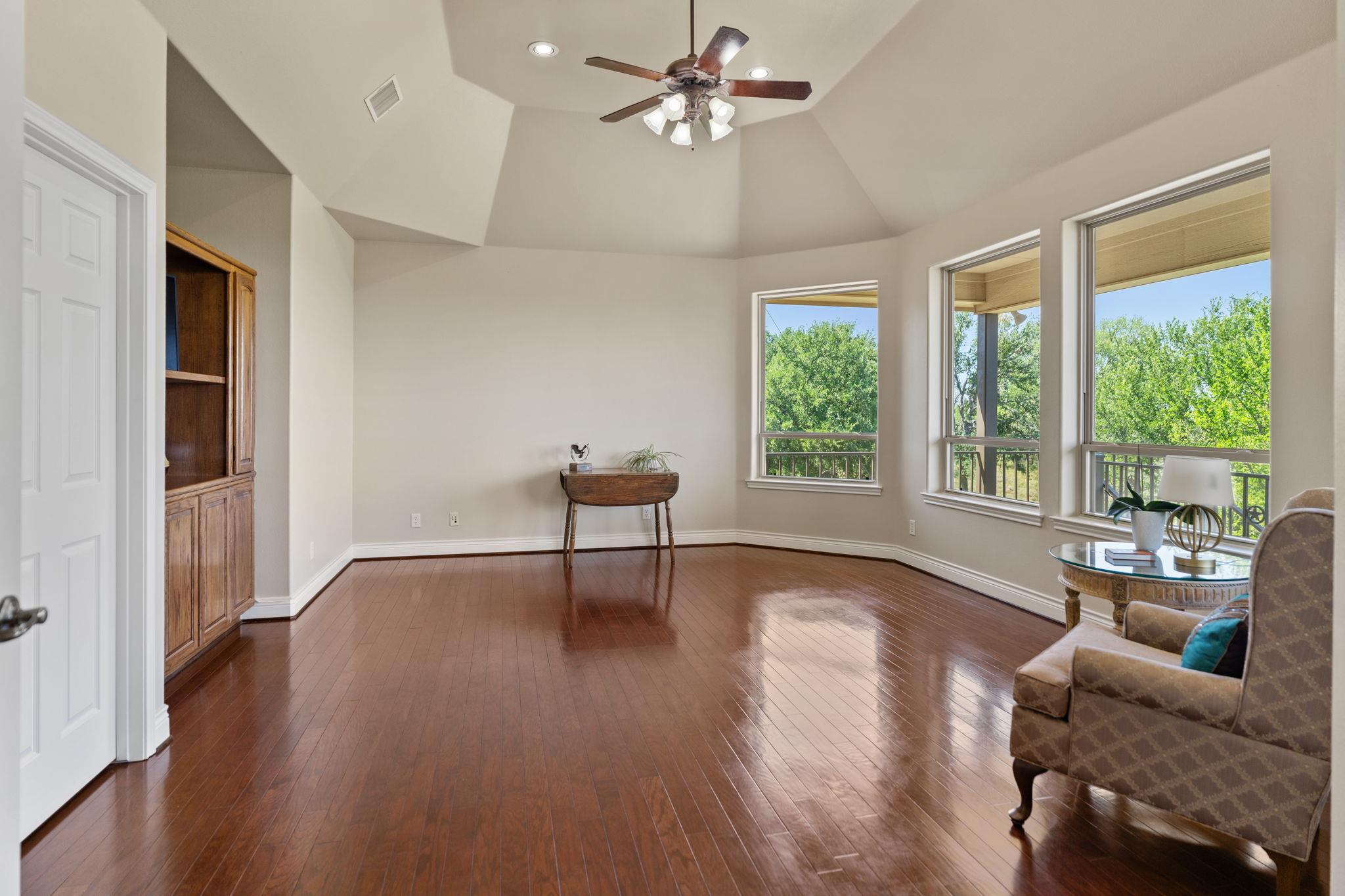 310 The Hills Rd, Horseshoe Bay, TX 78657