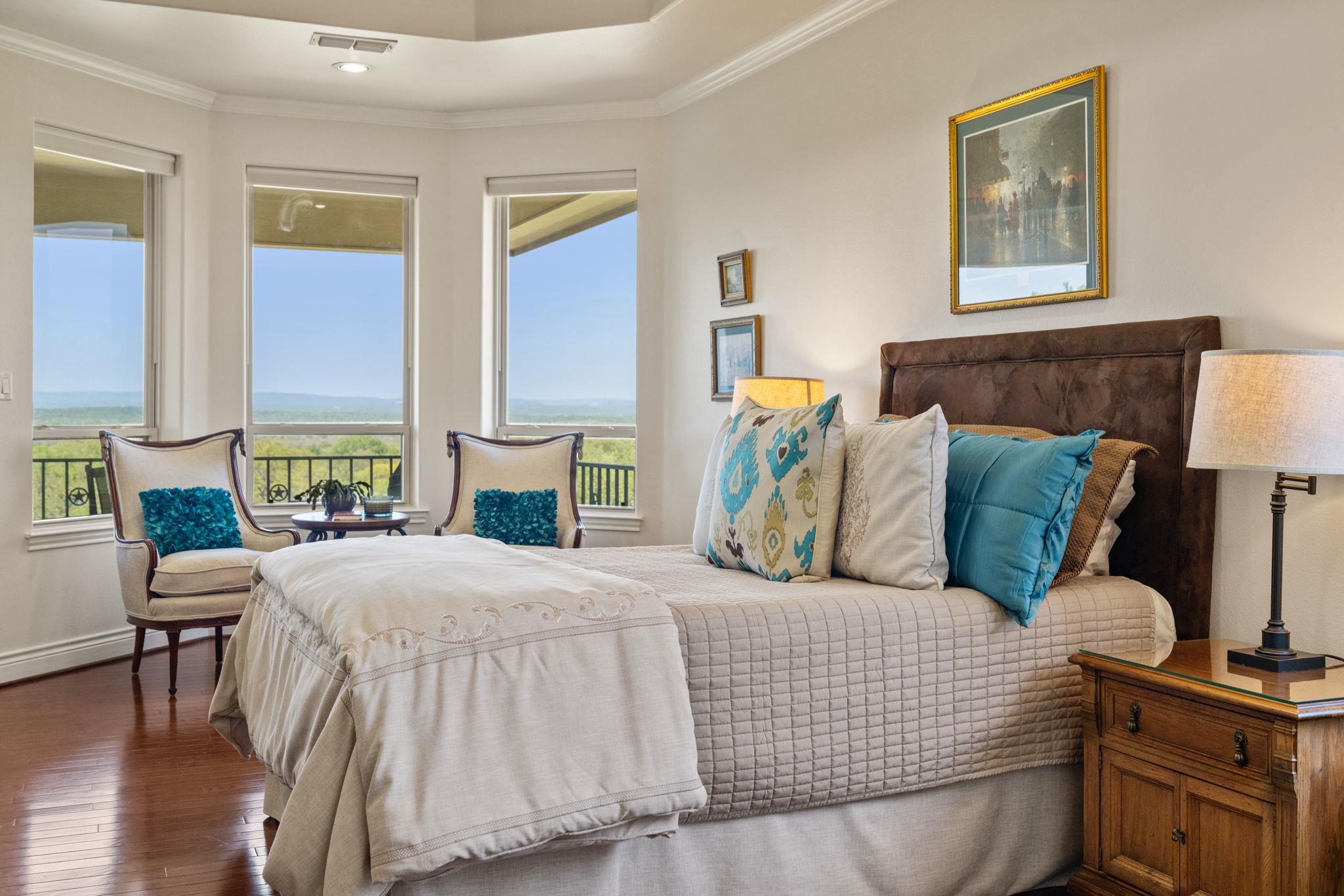 310 The Hills Rd, Horseshoe Bay, TX 78657