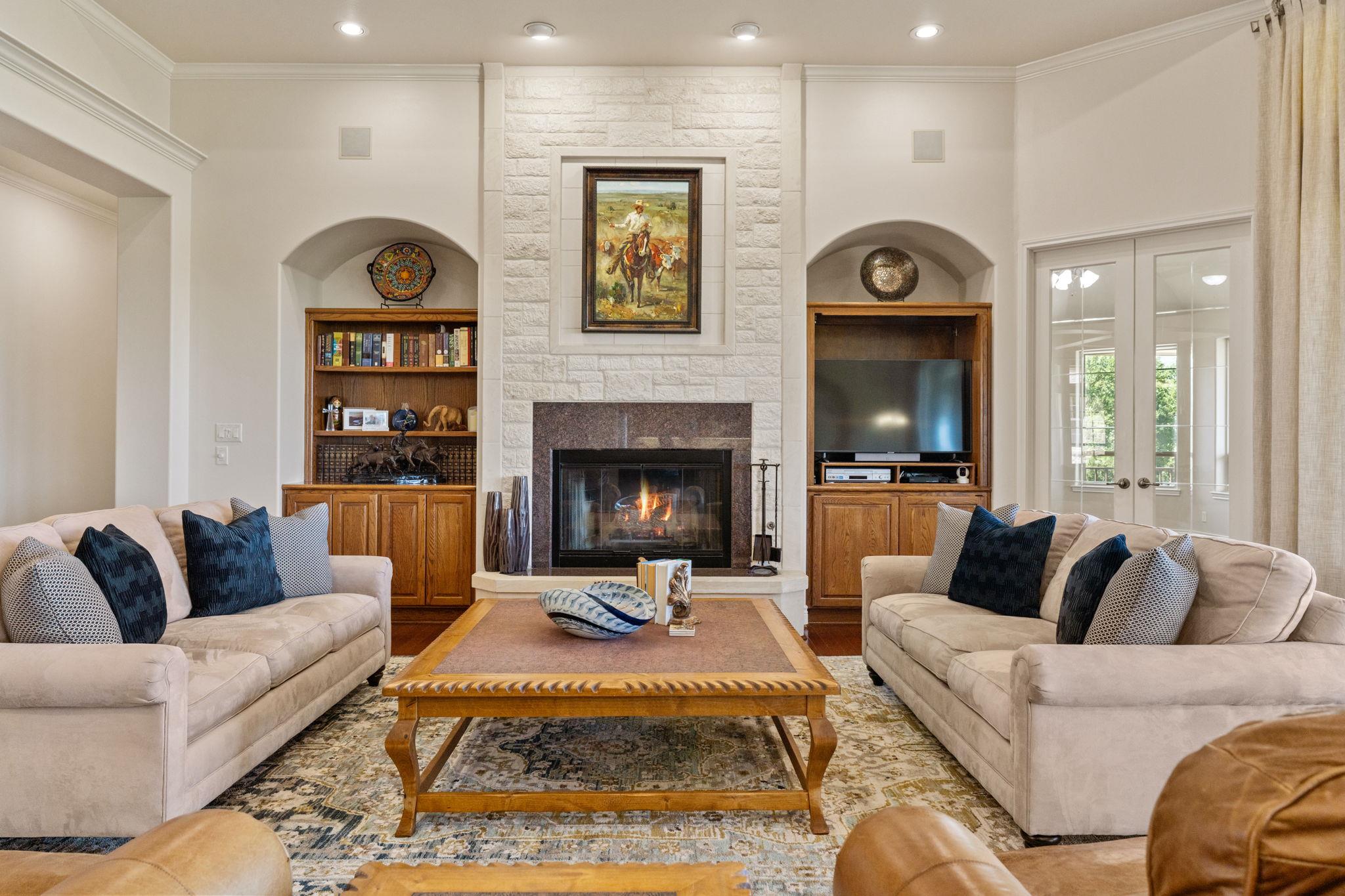 310 The Hills Rd, Horseshoe Bay, TX 78657