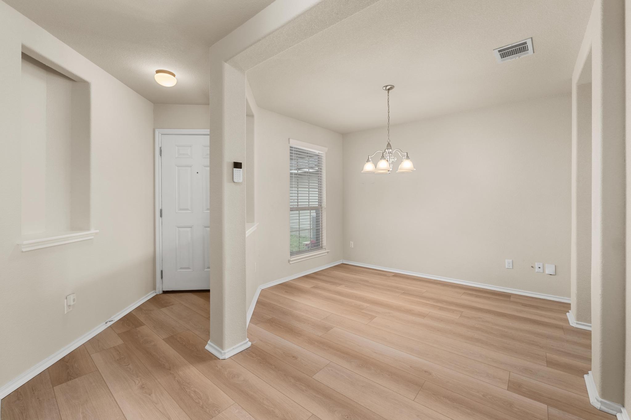 12916 Snow Ln, Manor, TX 78653