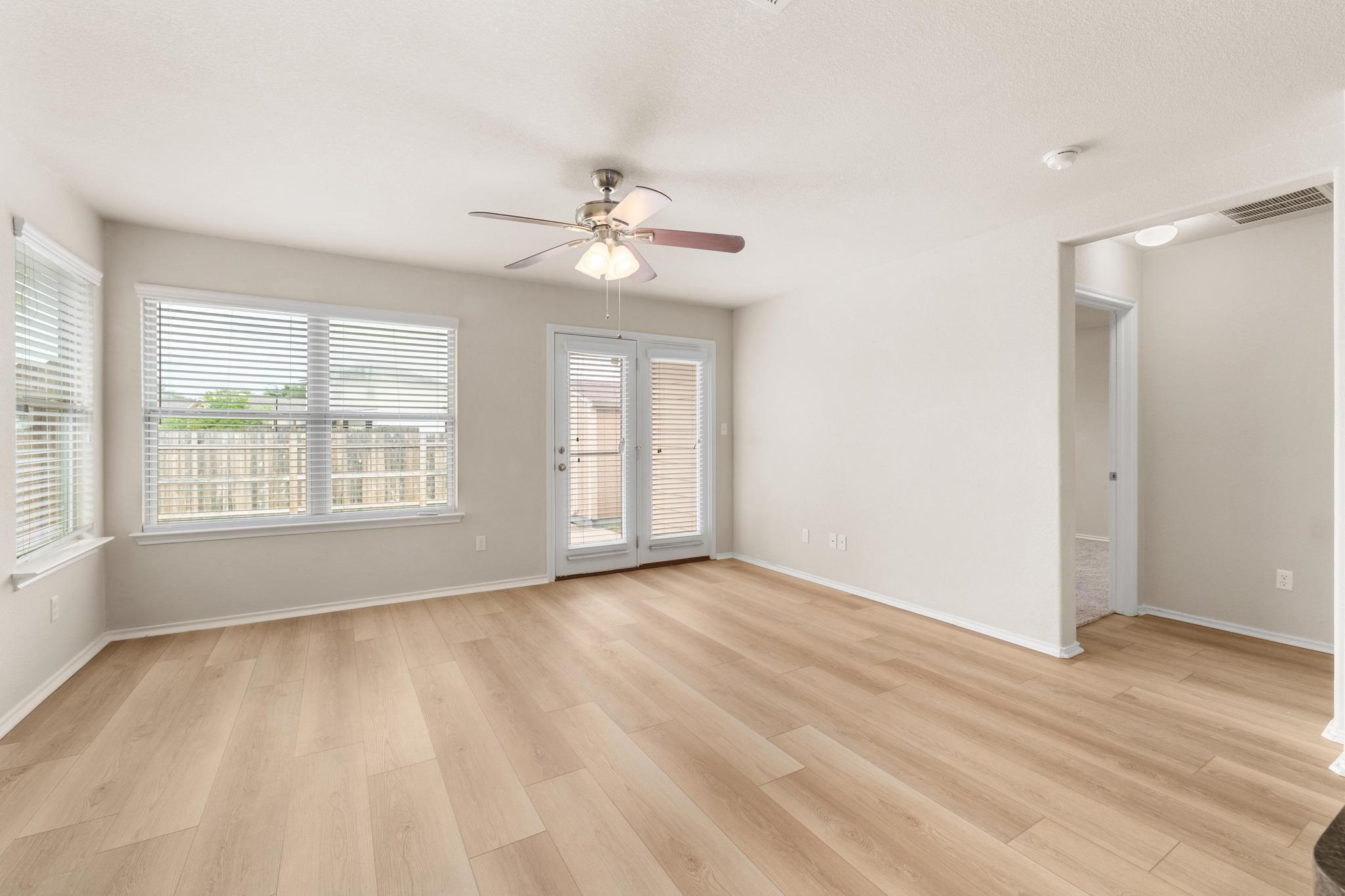 12916 Snow Ln, Manor, TX 78653