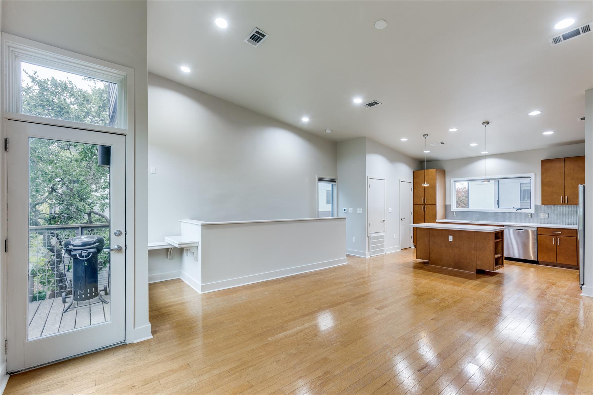 1702 S Lamar Blvd # 30, Austin, TX 78704