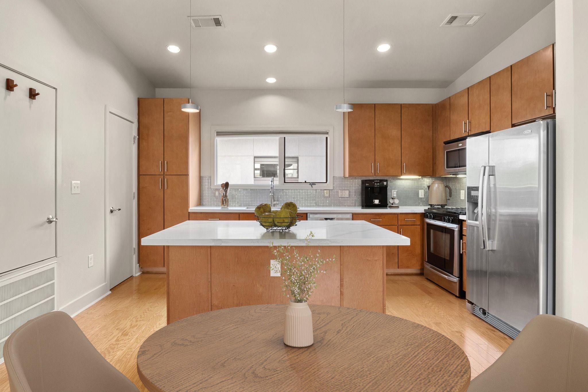 1702 S Lamar Blvd # 30, Austin, TX 78704