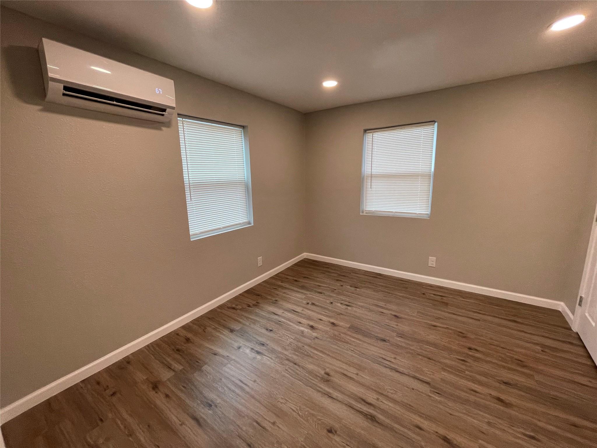 809 S Pierce St, Burnet, TX 78611