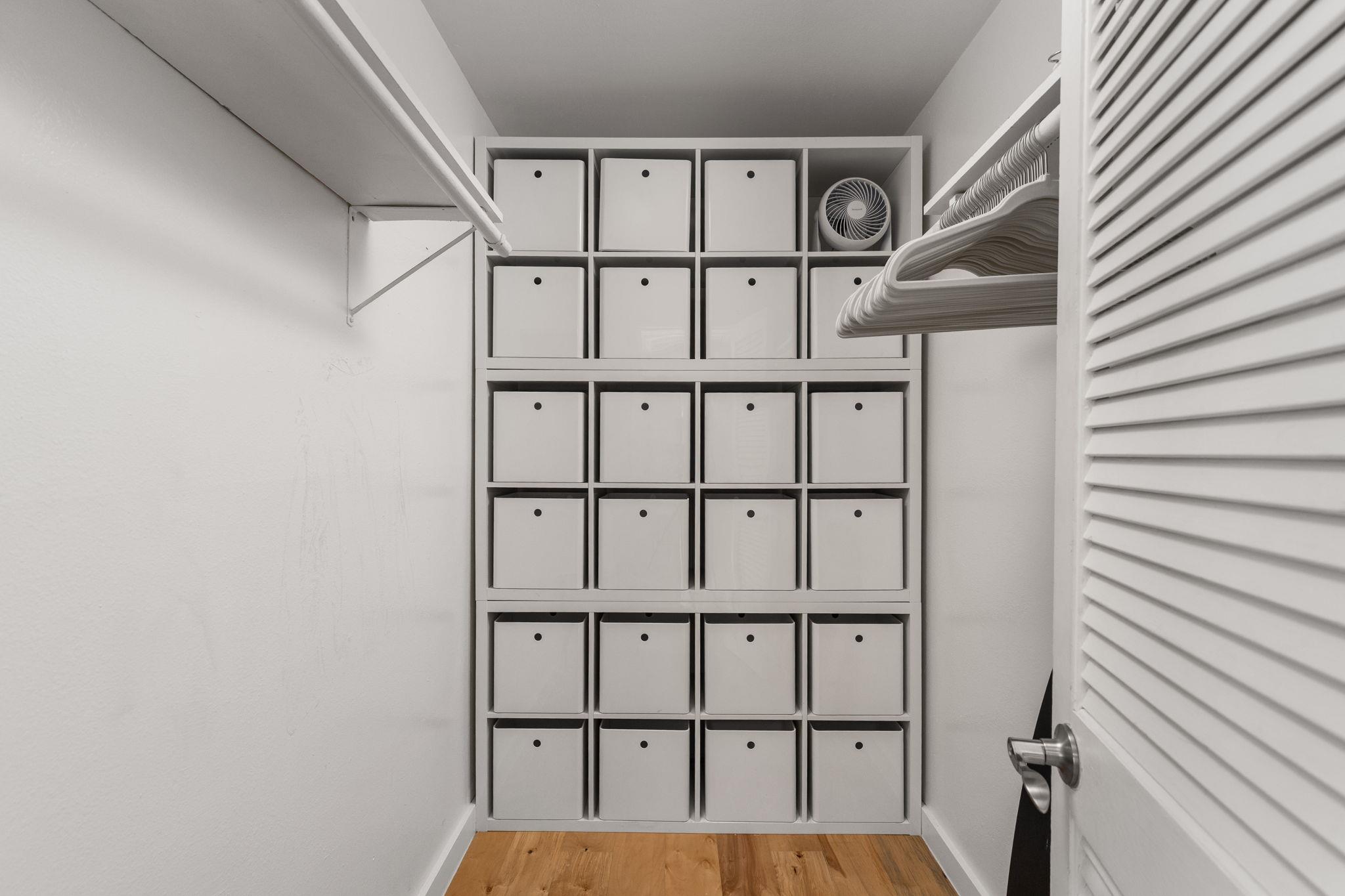 1000 W 26th St # 208, Austin, TX 78705