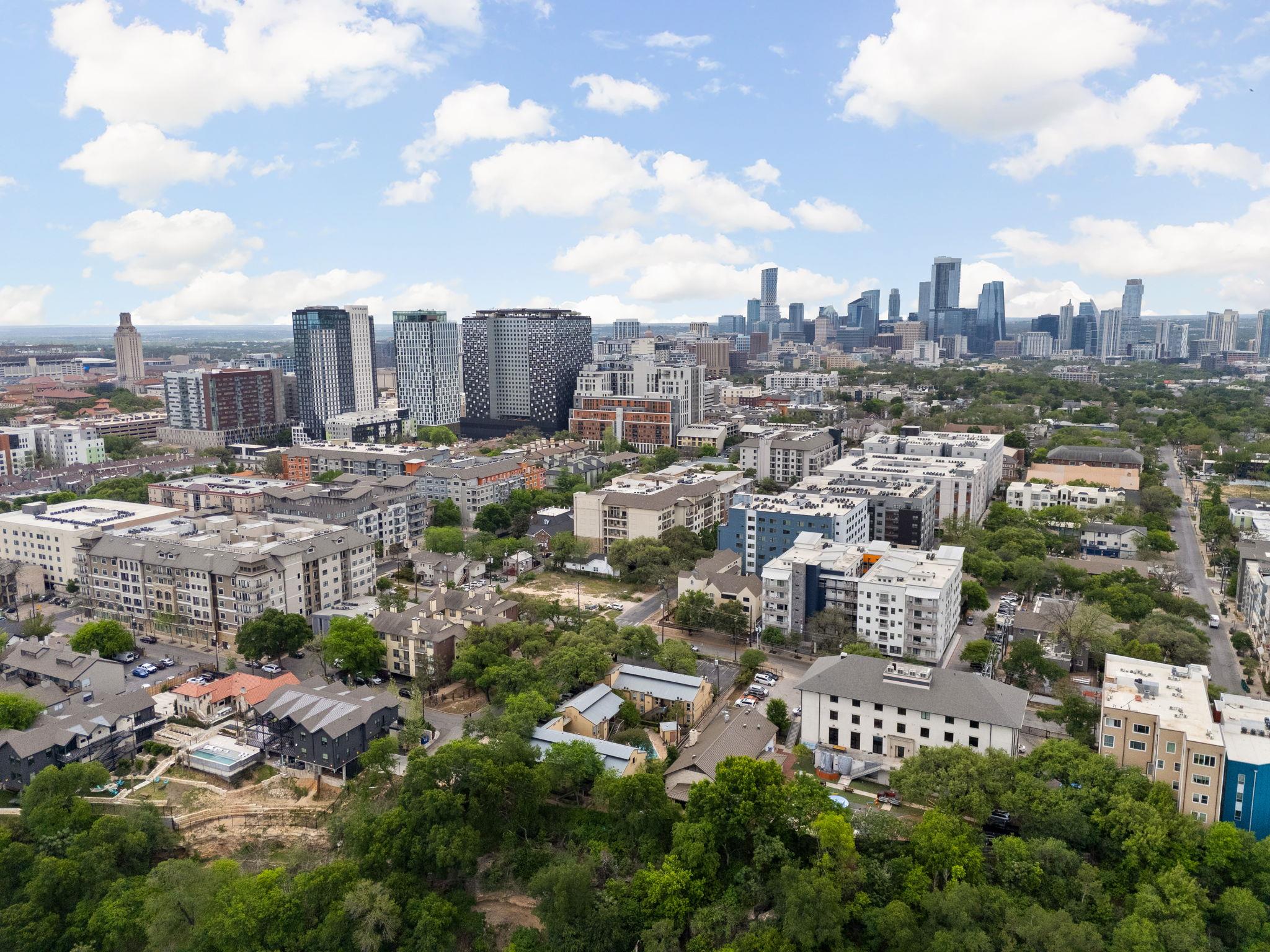 1000 W 26th St # 208, Austin, TX 78705