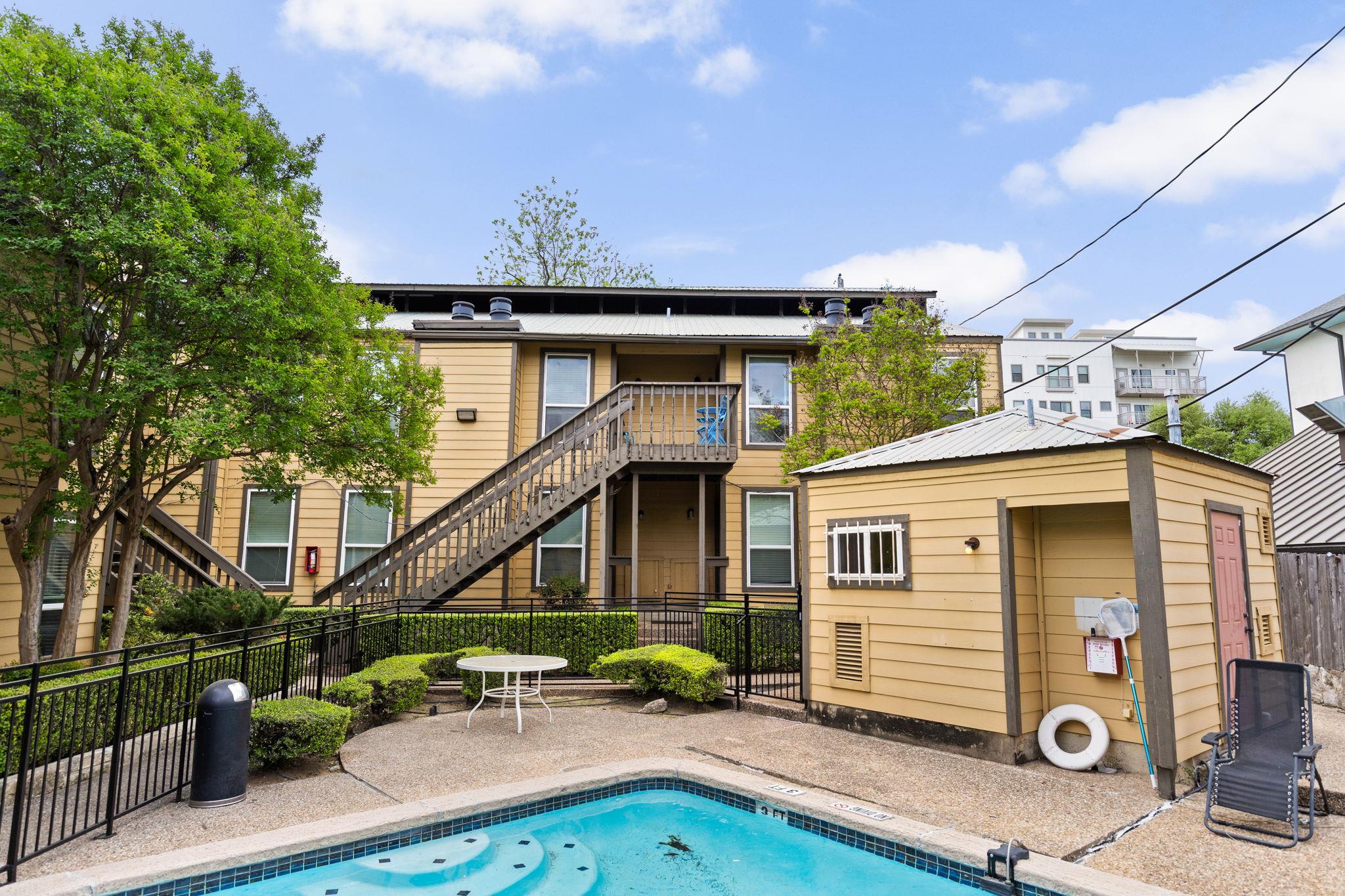 1000 W 26th St # 208, Austin, TX 78705