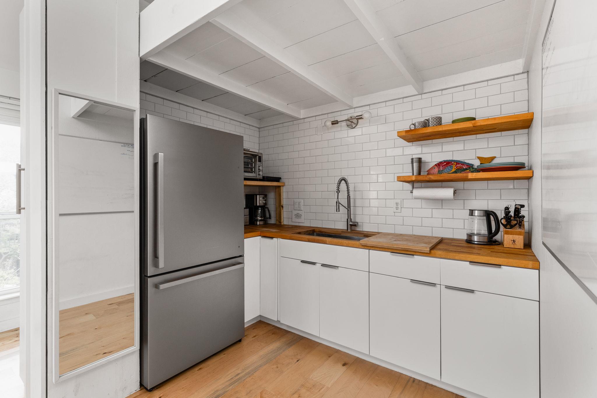 1000 W 26th St # 208, Austin, TX 78705