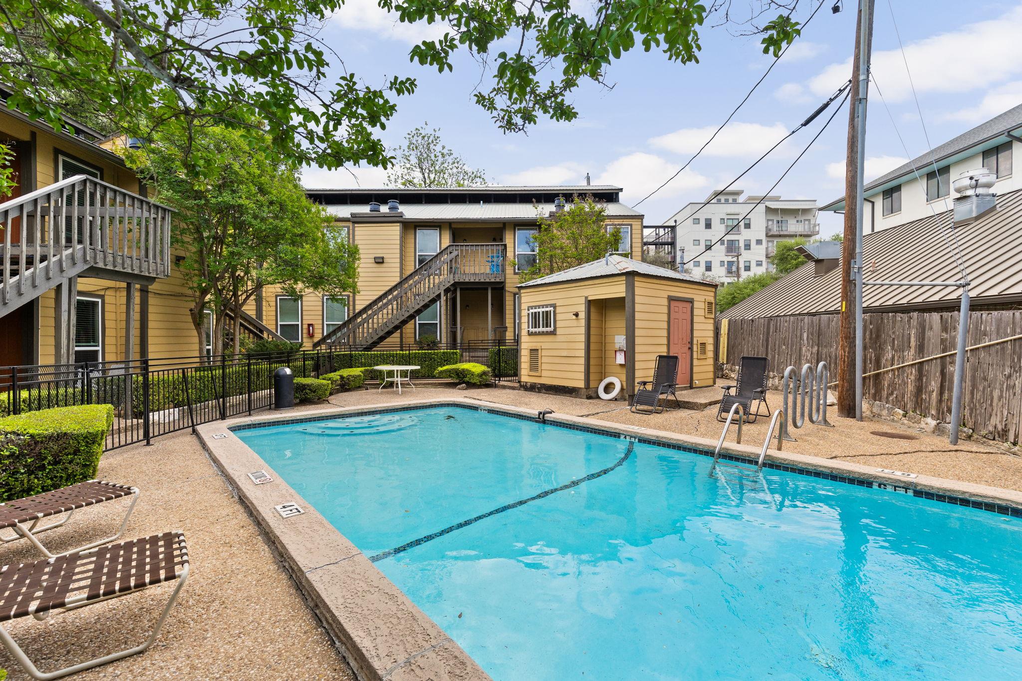 1000 W 26th St # 208, Austin, TX 78705
