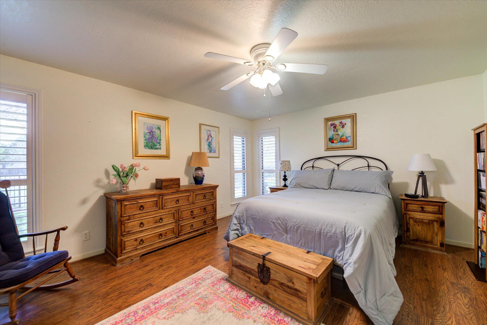 115 Firestone Pl, Meadowlakes, TX 78654