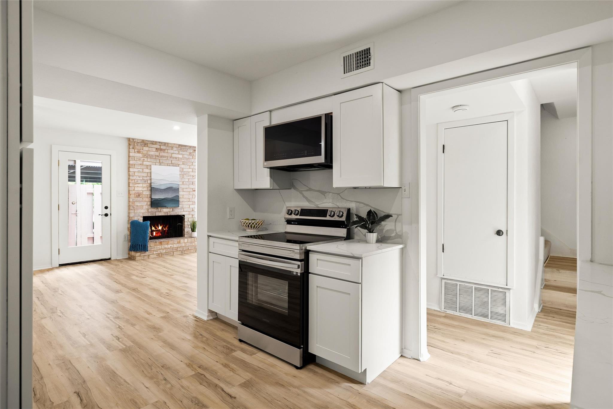 3613 Las Colinas Dr # C, Austin, TX 78731