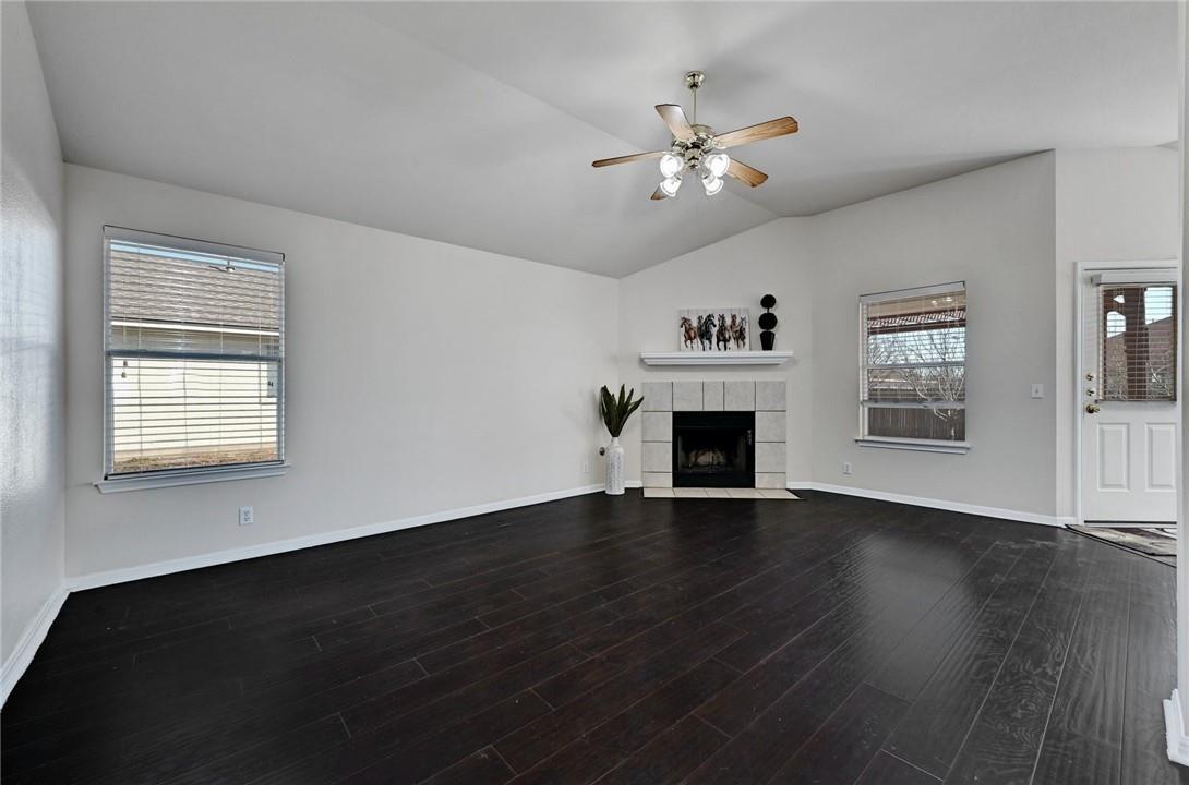 317 McCoy Ln, Hutto, TX 78634