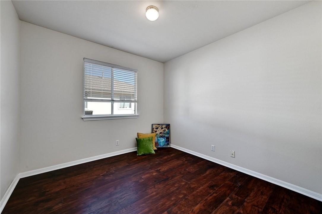 317 McCoy Ln, Hutto, TX 78634