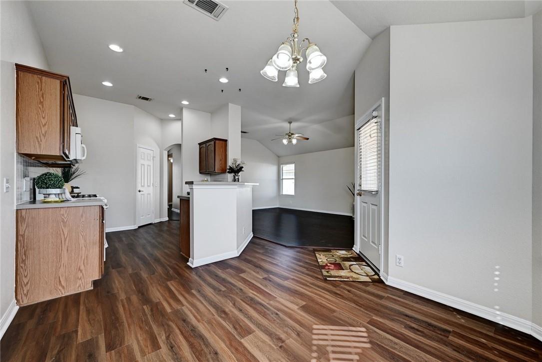 317 McCoy Ln, Hutto, TX 78634