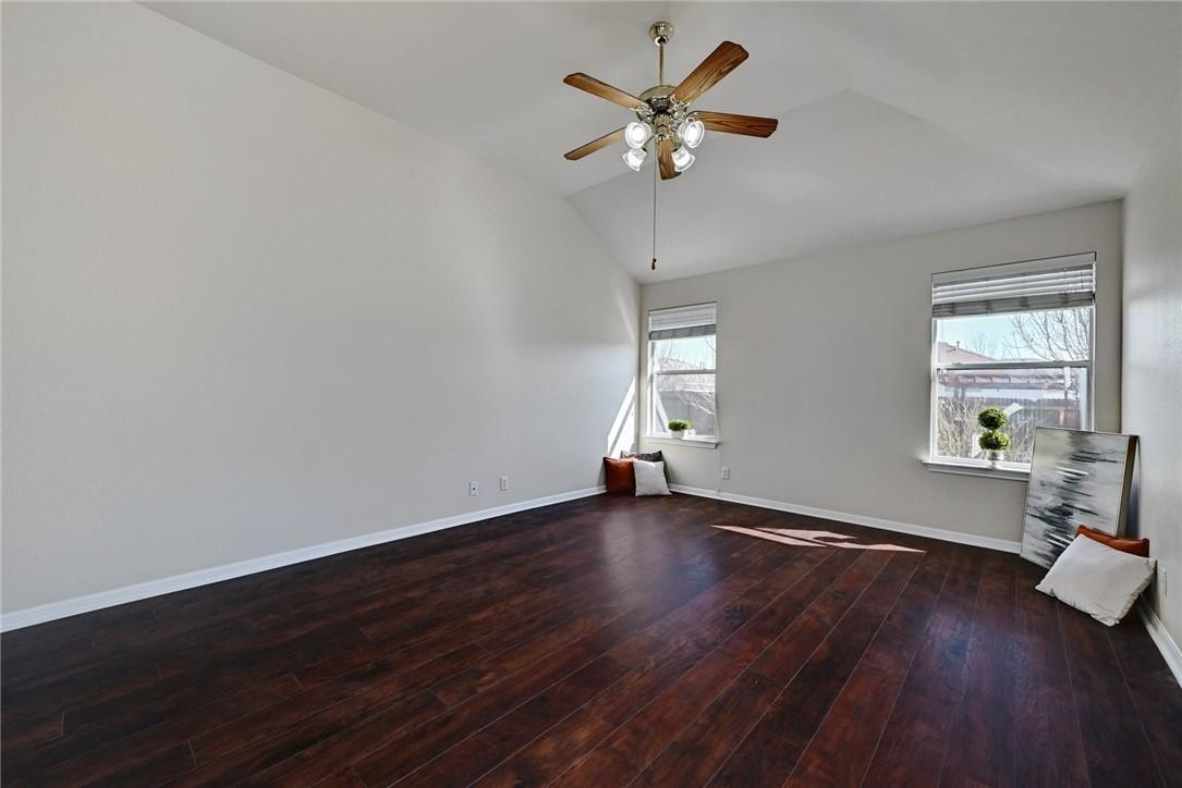 317 McCoy Ln, Hutto, TX 78634