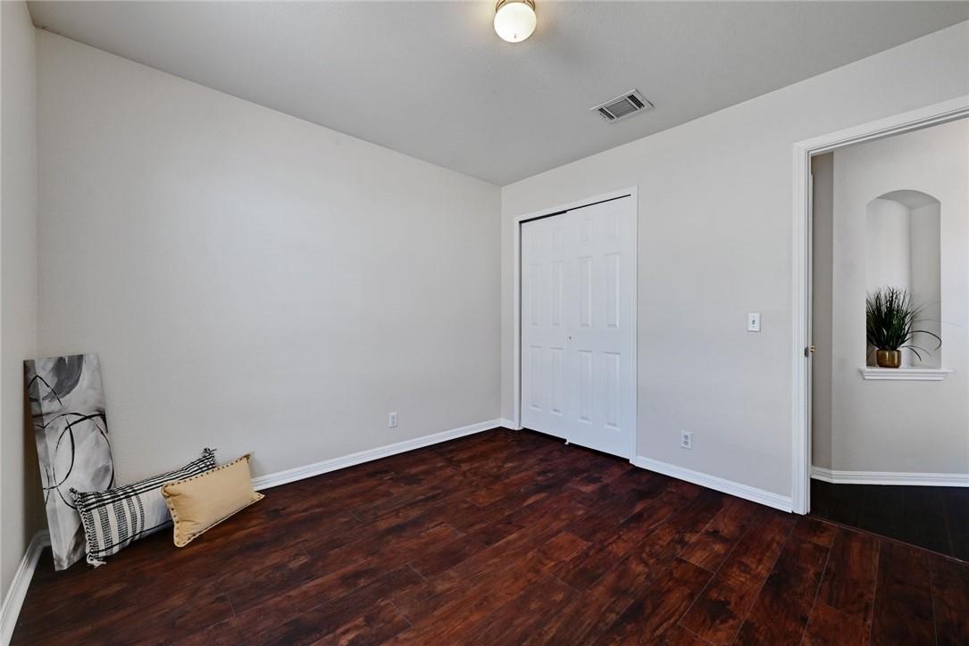 317 McCoy Ln, Hutto, TX 78634