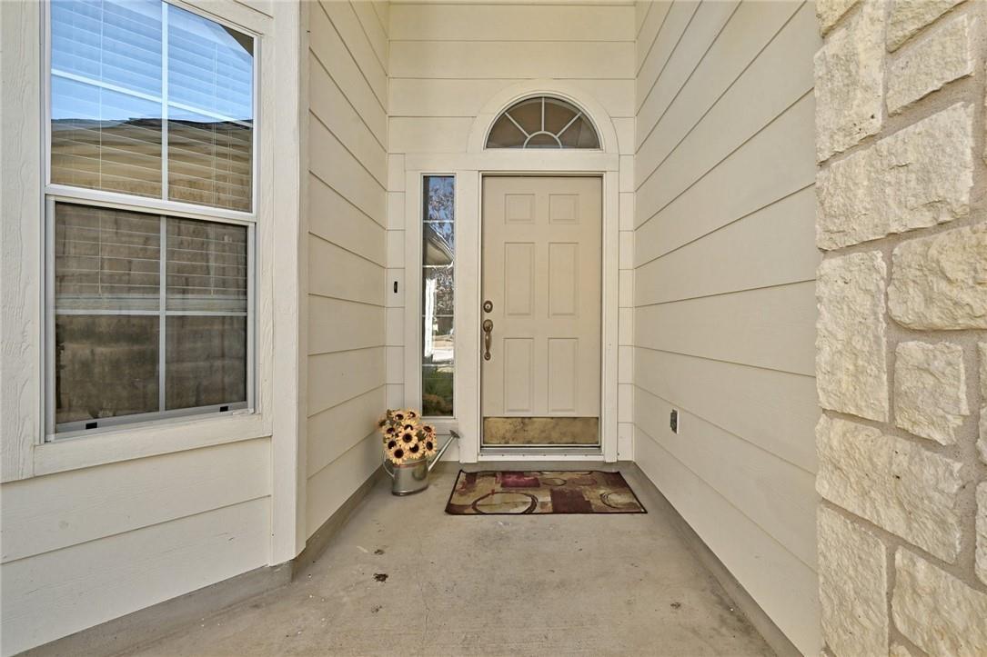 317 McCoy Ln, Hutto, TX 78634